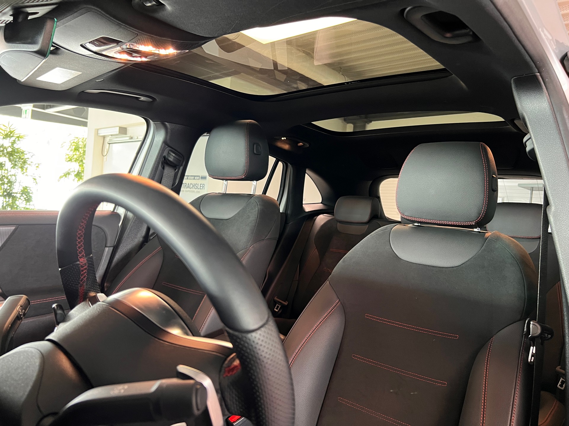 MERCEDES-BENZ EQA 350 4Matic Swiss Star-image-10