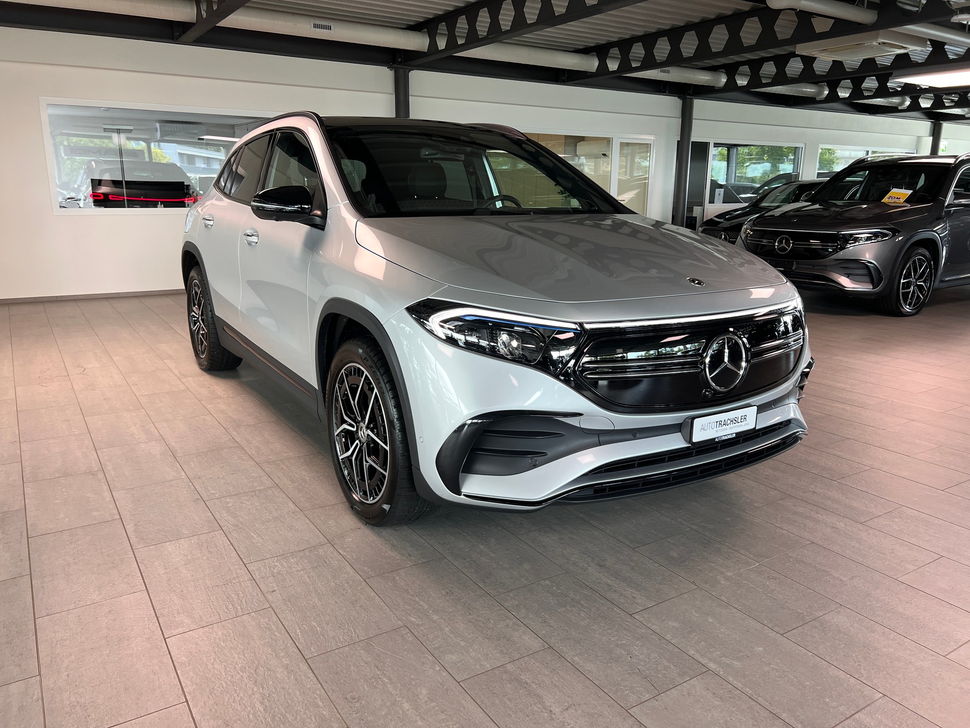 MERCEDES-BENZ EQA 350 4Matic Swiss Star-image-2