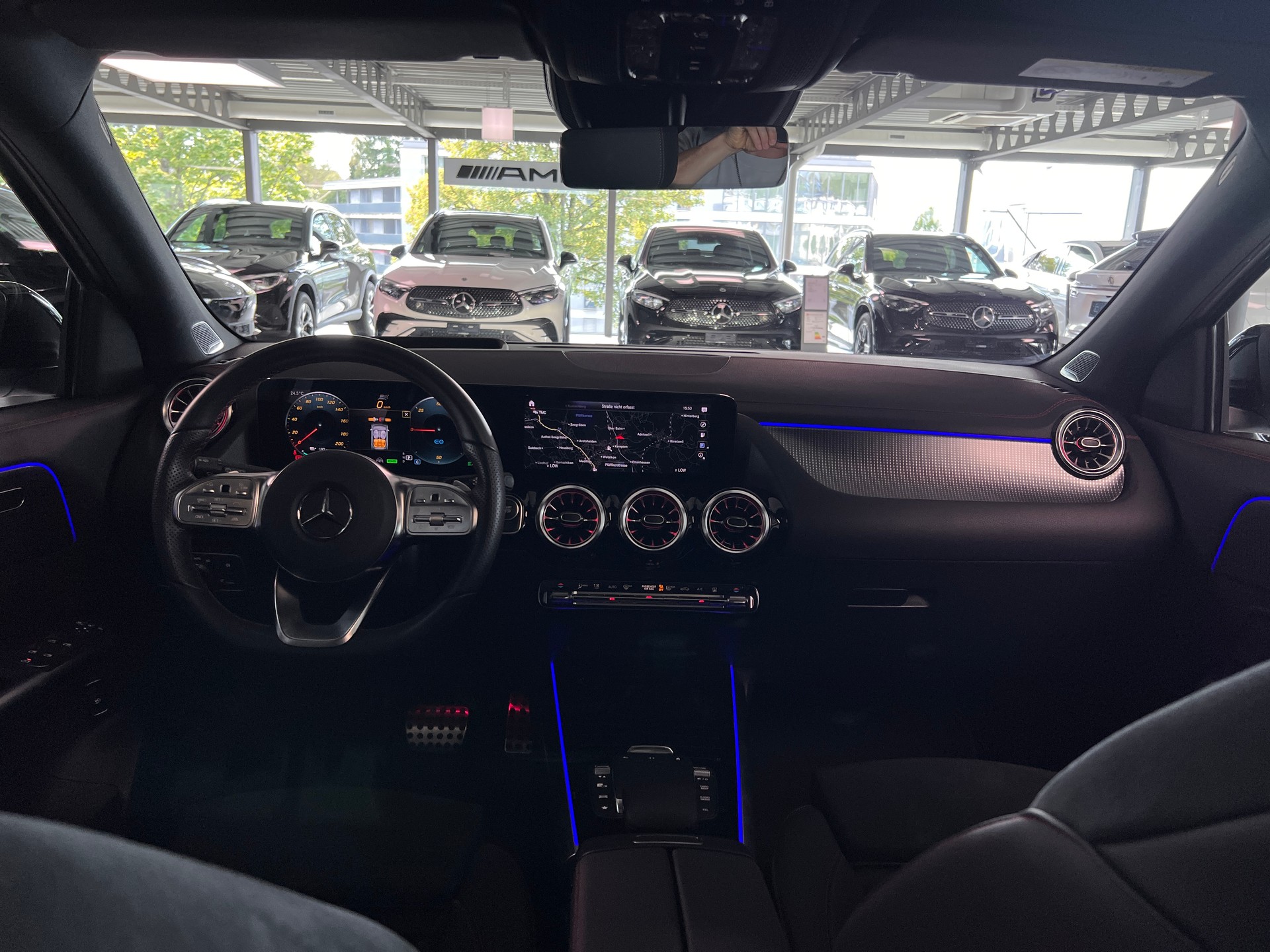 MERCEDES-BENZ EQA 350 4Matic Swiss Star-image-11