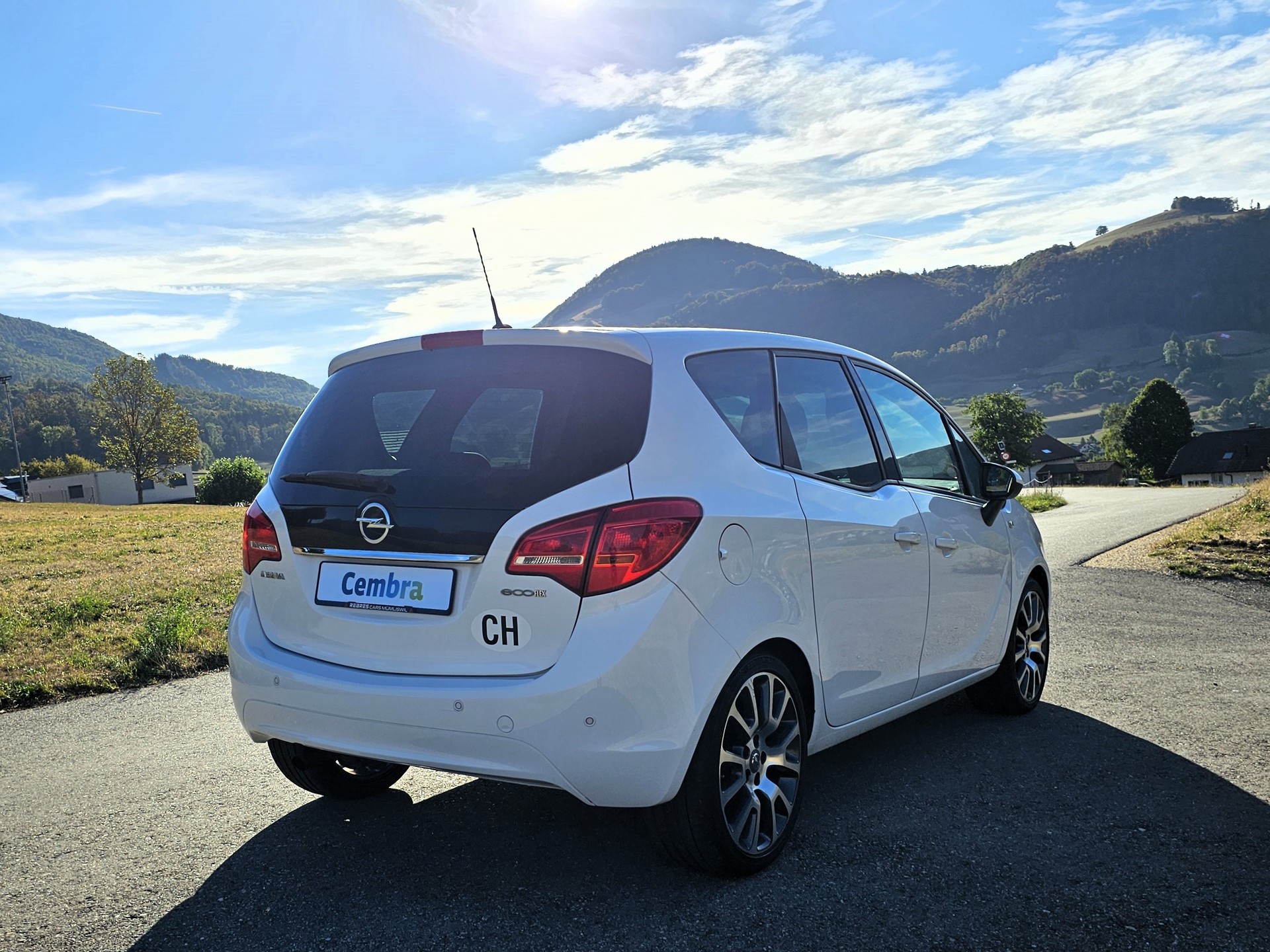 OPEL Meriva 1.4 Turbo Anniversary Edition-image-4