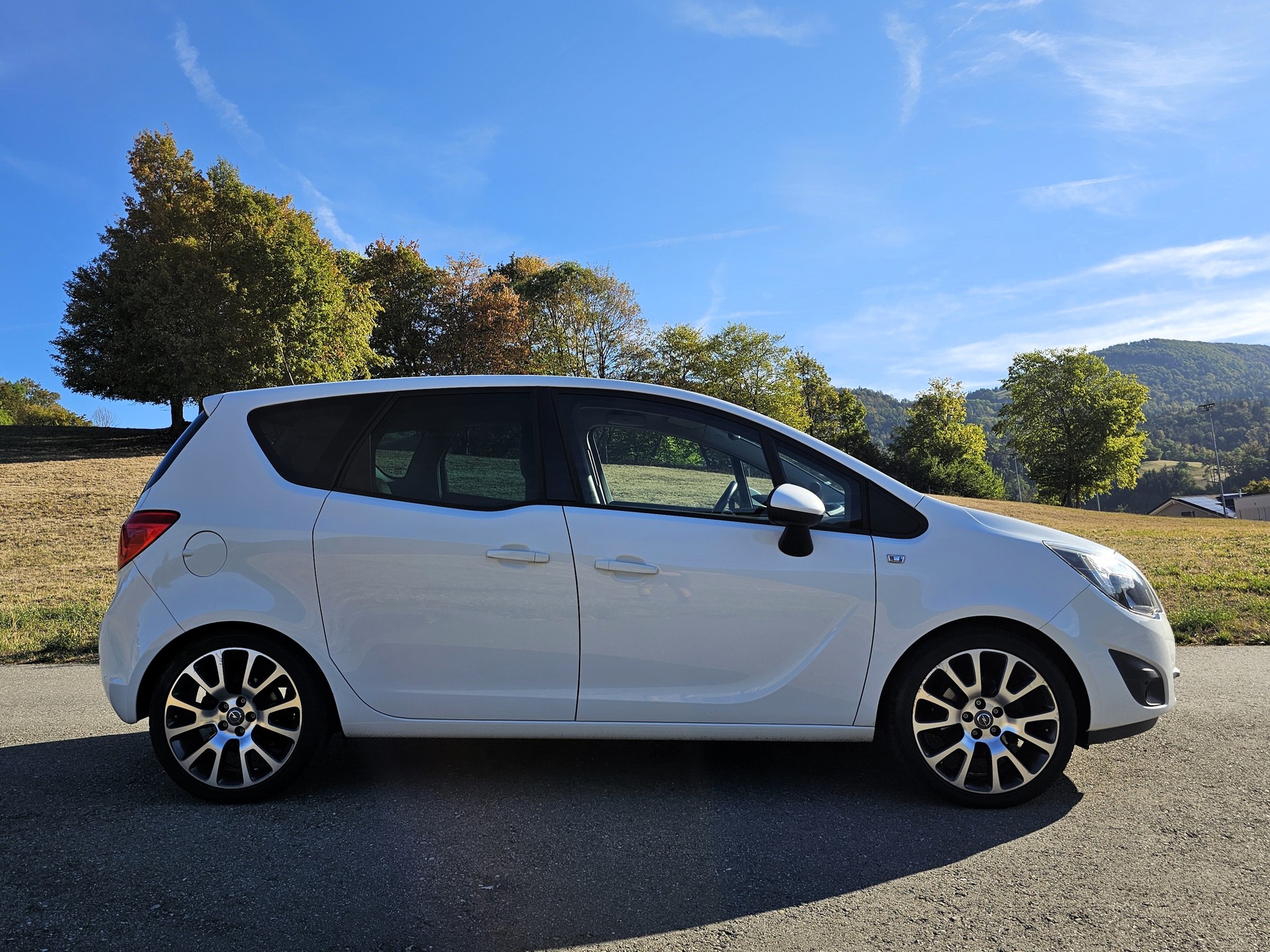 OPEL Meriva 1.4 Turbo Anniversary Edition-image-5