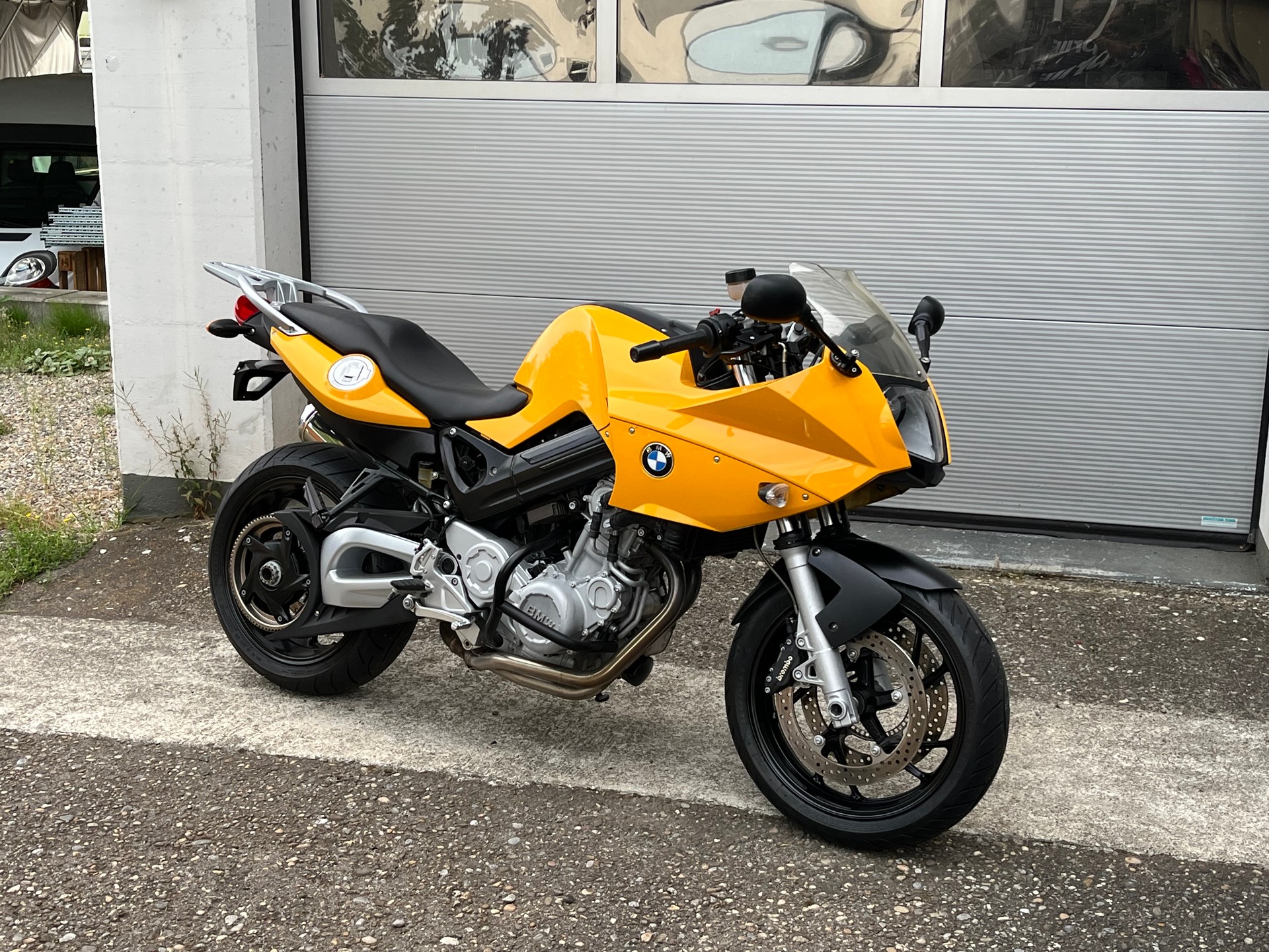 BMW F 800 S-showroom-element-1