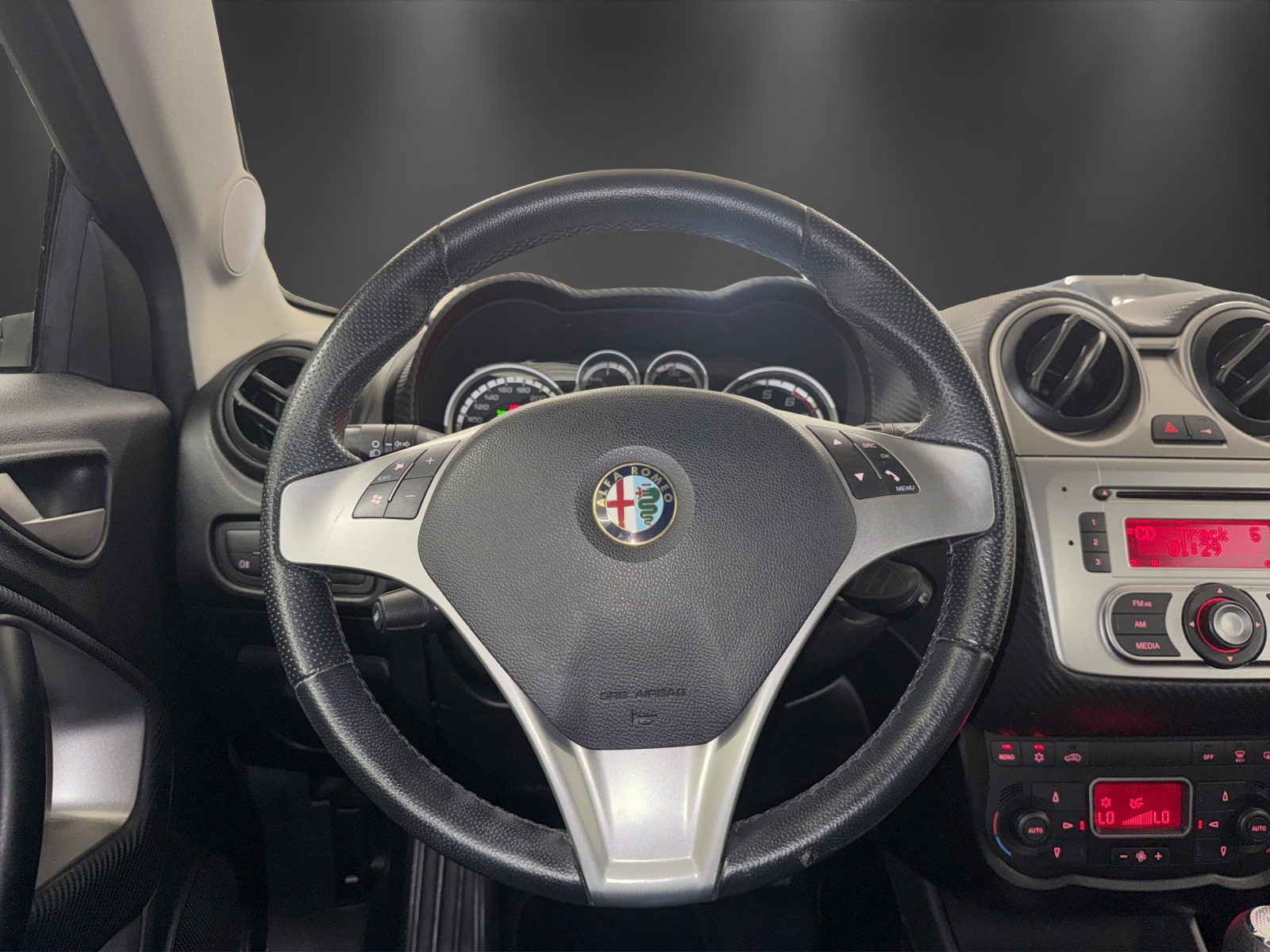 ALFA ROMEO MiTo 1.4 Distinctive-image-11
