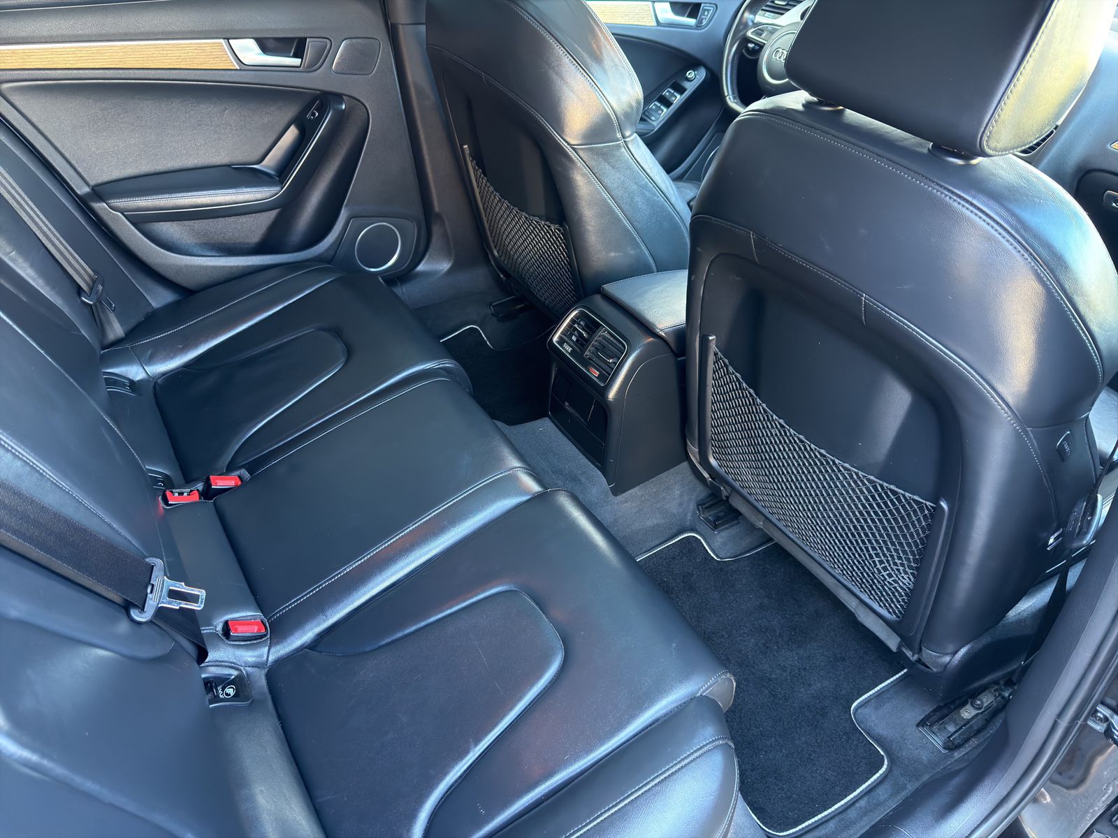 AUDI A4 allroad 3.0 TDI quattro S-tronic-image-13