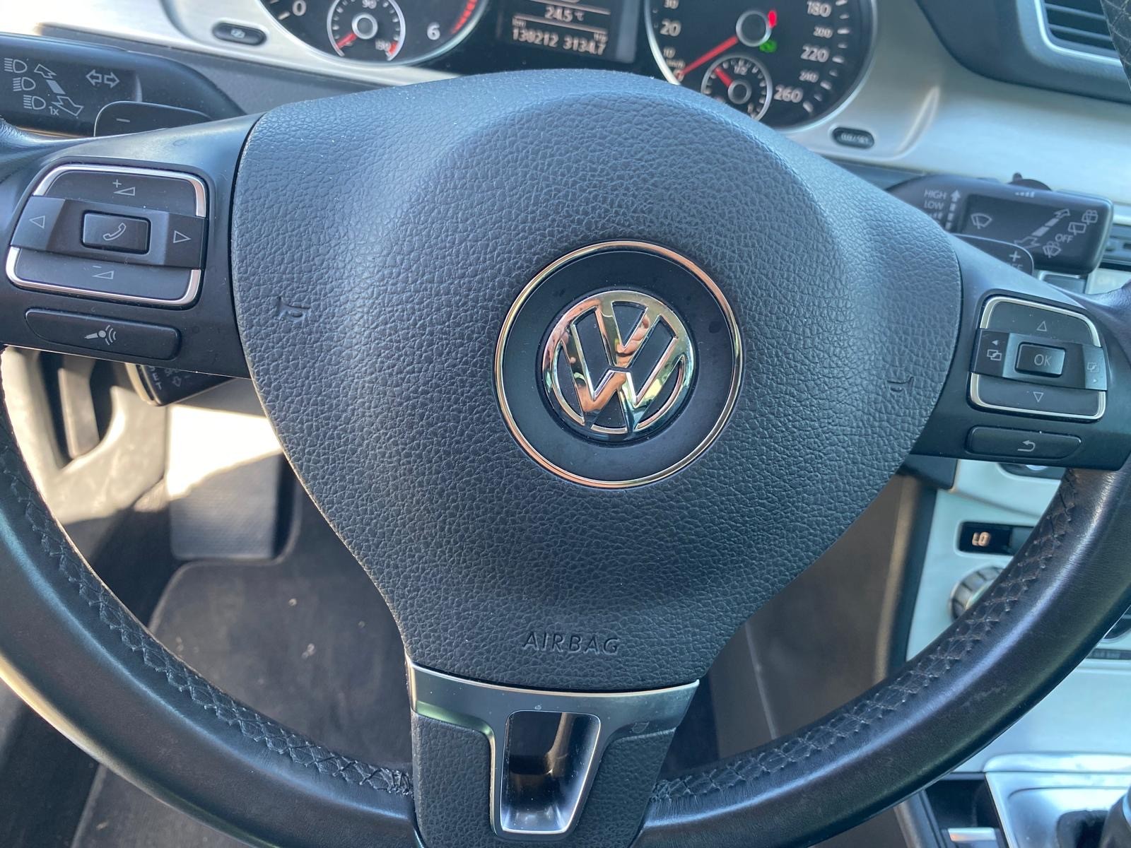 VW Passat Variant 2.0 TDI BMT Highline 4MDSG-image-9
