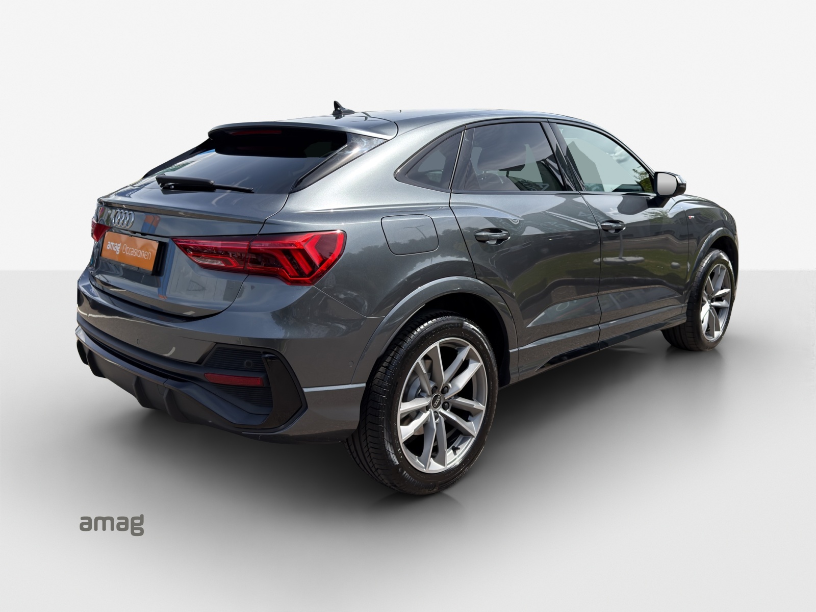 AUDI Q3 Sportback 35 TFSI S line Attraction S-tronic-image-1