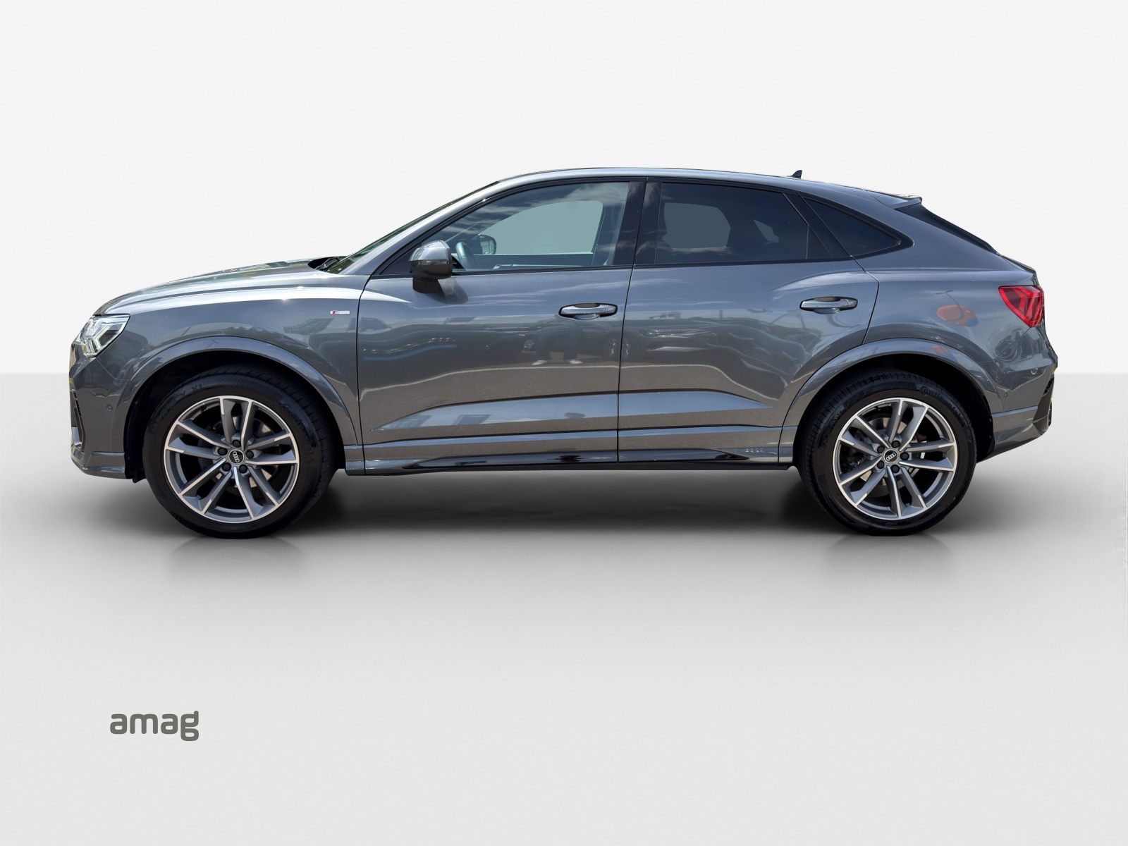 AUDI Q3 Sportback 35 TFSI S line Attraction S-tronic-image-4