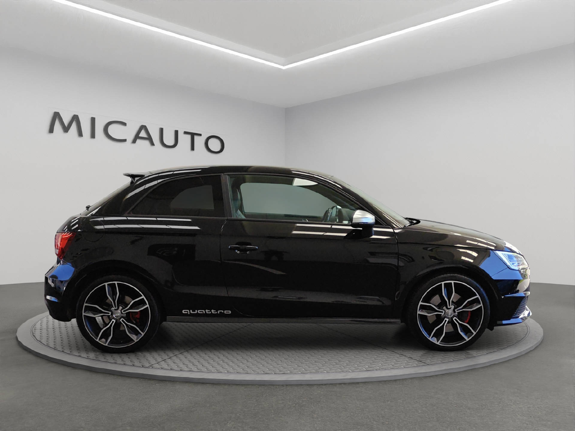 AUDI S1 2.0 TFSI quattro-image-15