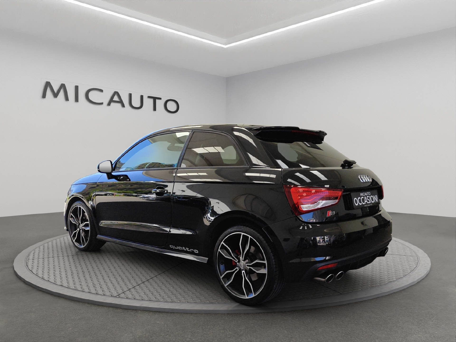 AUDI S1 2.0 TFSI quattro-image-2