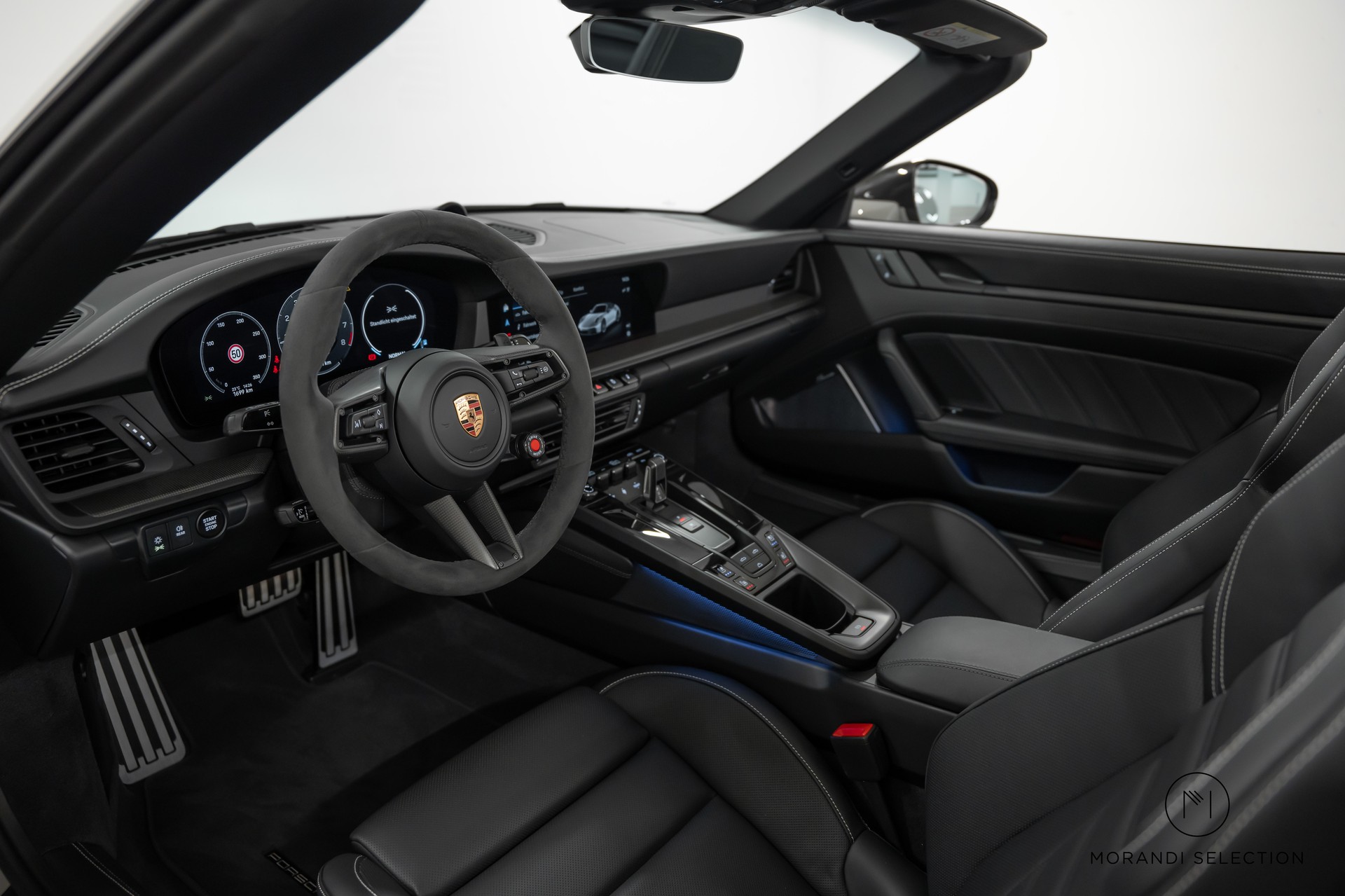 PORSCHE 911 Cabriolet 3.6 Carrera 4 GTS PDK-image-14