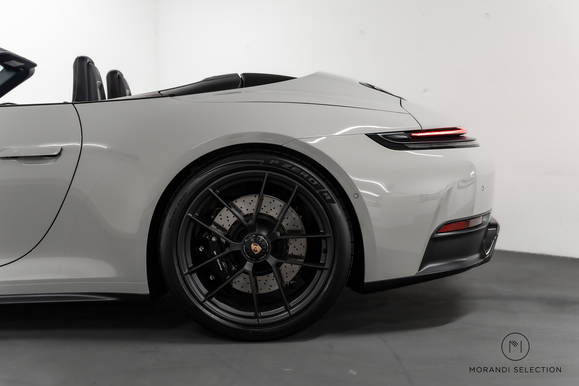 PORSCHE 911 Cabriolet 3.6 Carrera 4 GTS PDK-image-7