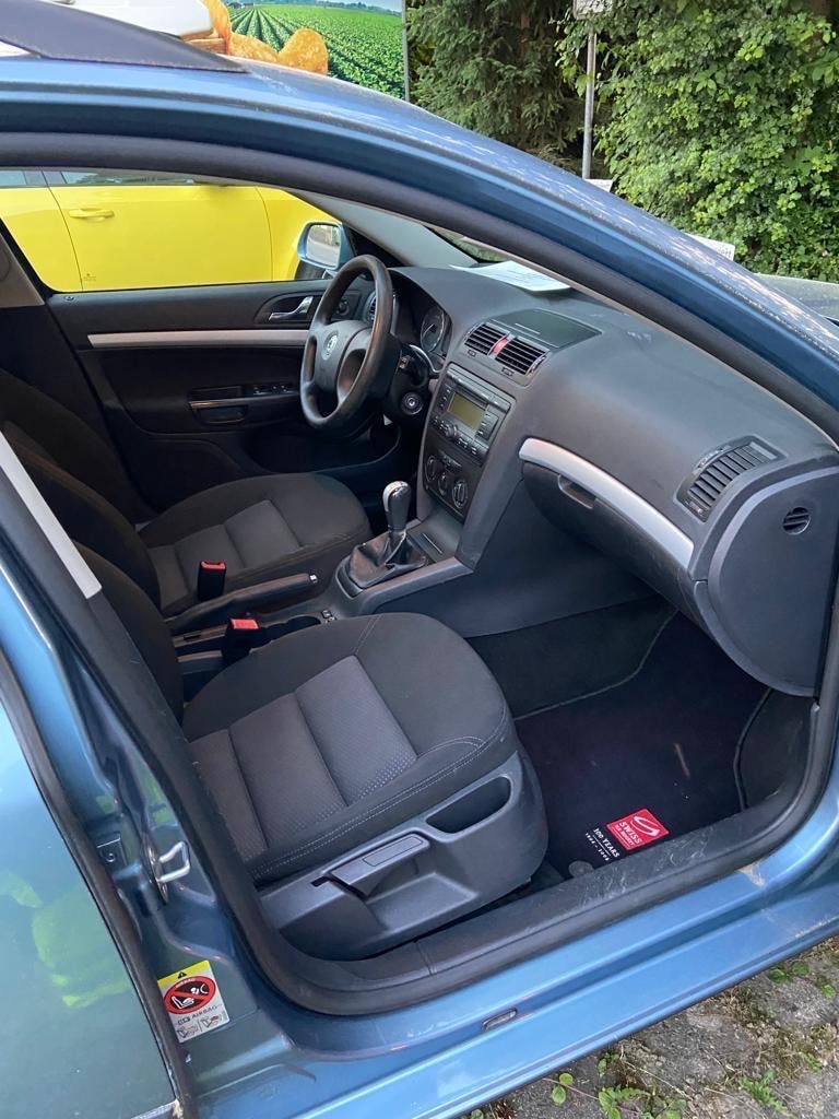 SKODA Octavia 1.9 TDI Adventure 4x4-image-3