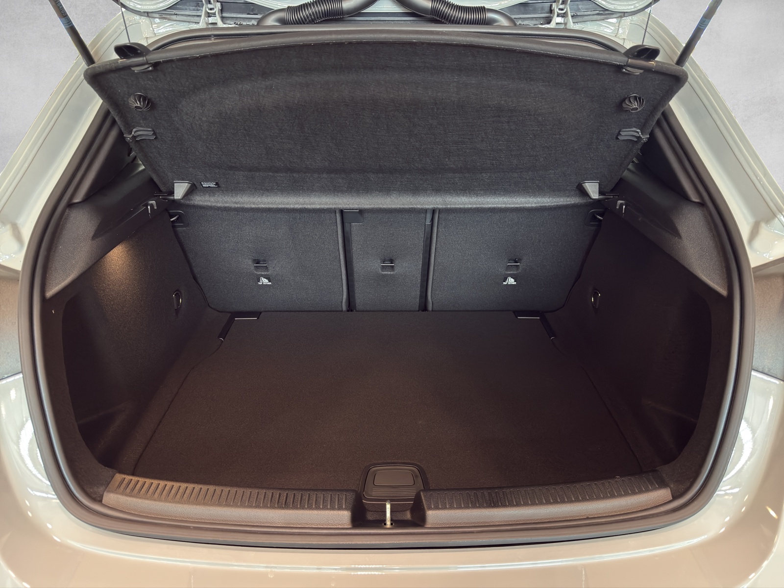 MERCEDES-BENZ A 250 4M AMG W177 "Special Edition"-image-5