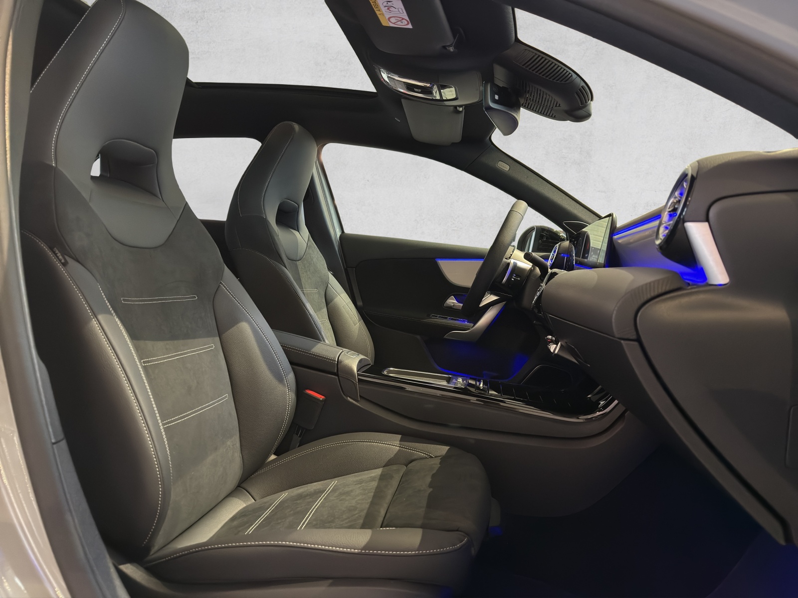 MERCEDES-BENZ A 250 4M AMG W177 "Special Edition"-image-13