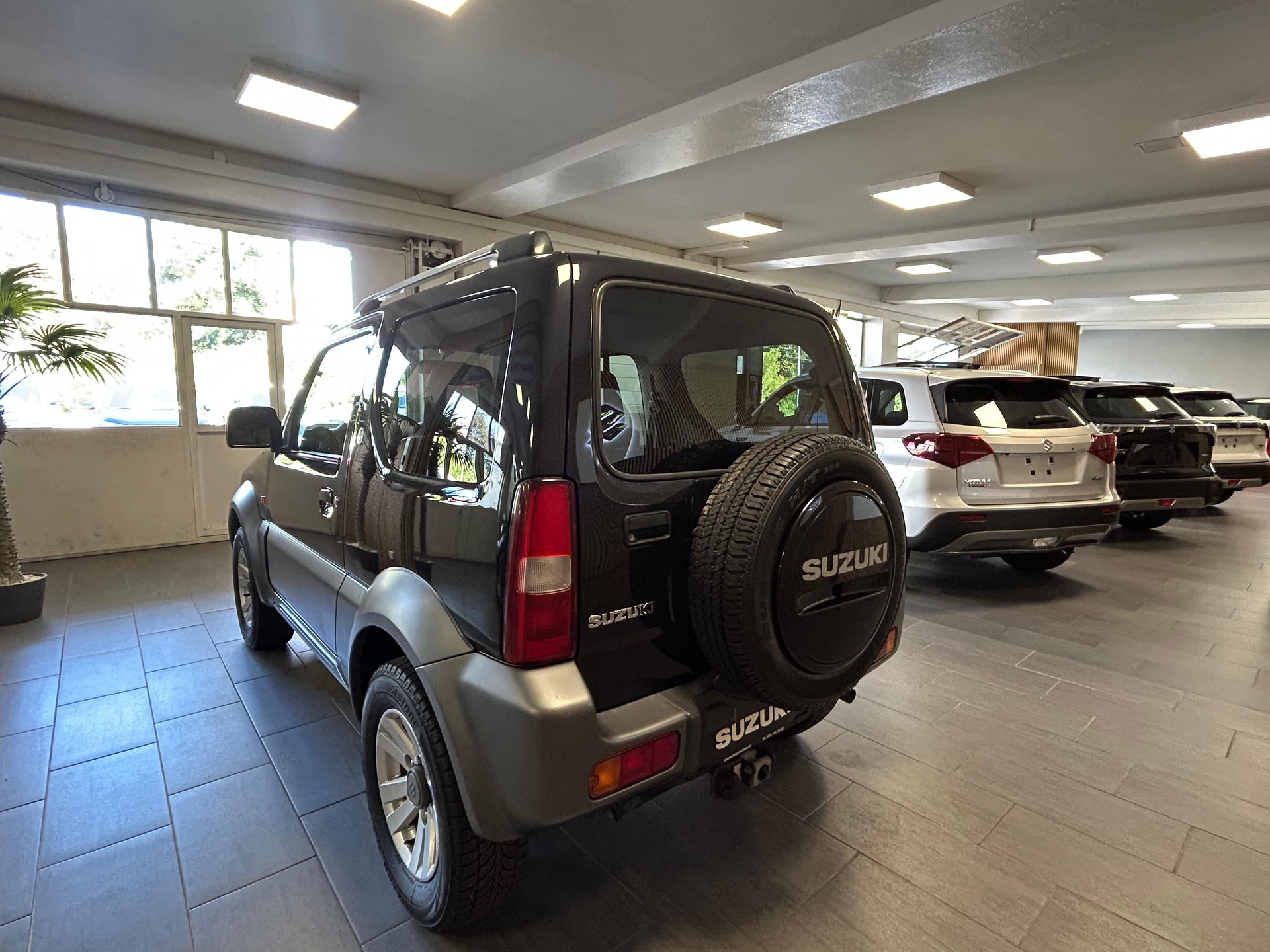 SUZUKI Jimny Wagon 1.3 4WD GL Top Indigo Automatique 4 Places/4Platz-image-4