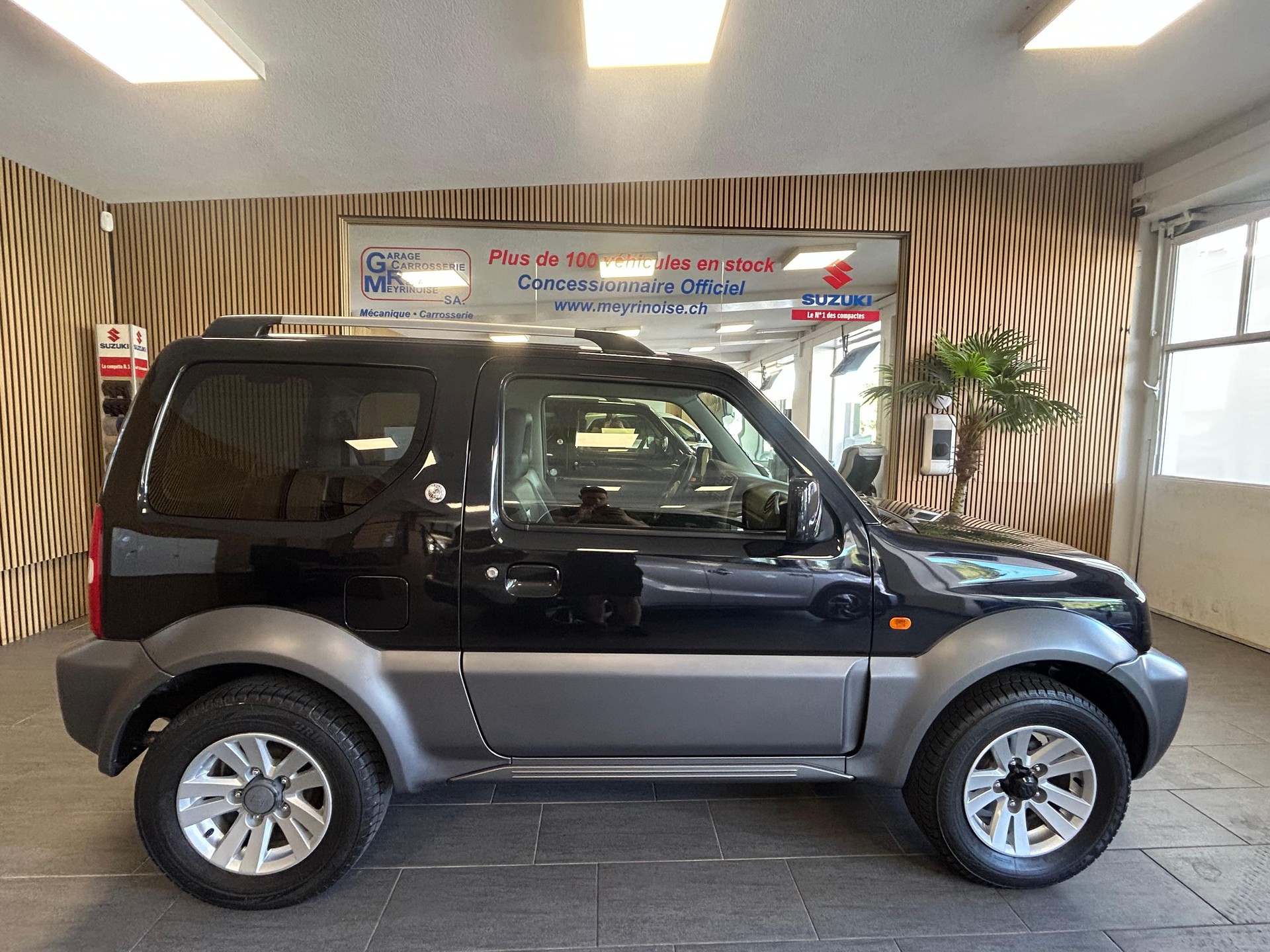 SUZUKI Jimny Wagon 1.3 4WD GL Top Indigo Automatique 4 Places/4Platz-image-0