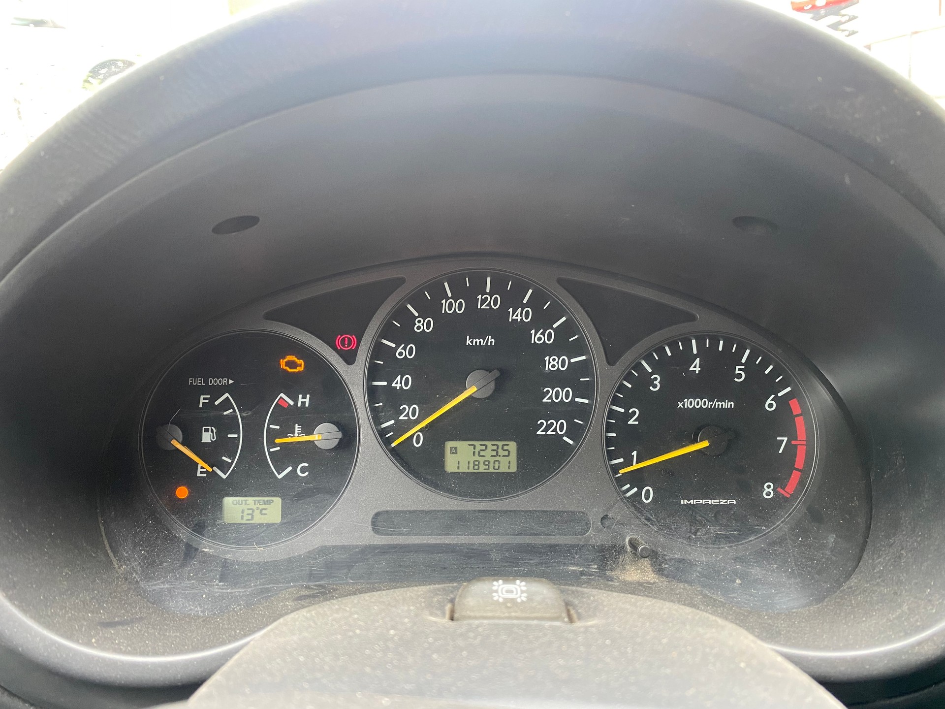 SUBARU Impreza 1.6-image-12