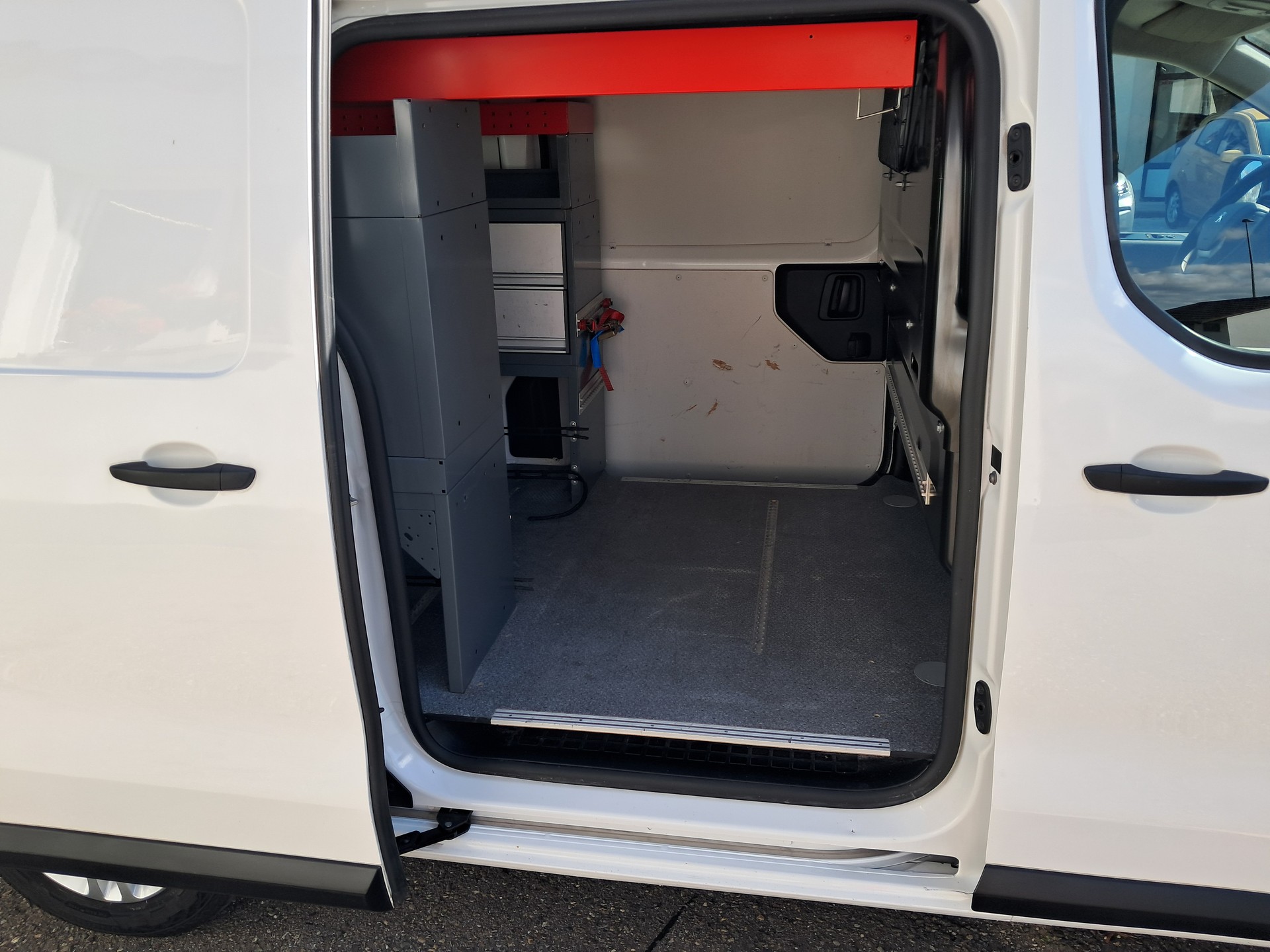 PEUGEOT Expert 2.0 BlueHDi 120 Würth Ausbau-image-8