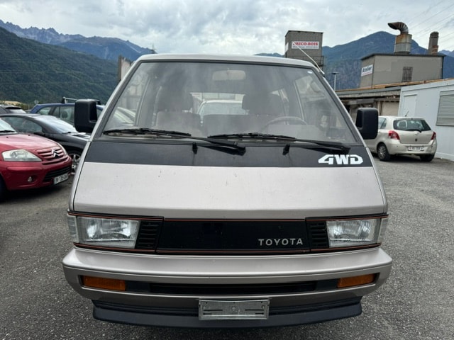 TOYOTA Model-F 2.2 Wagon GL 4x4-image-0