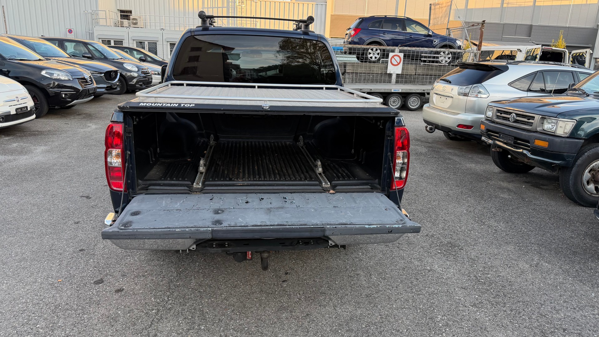 NISSAN Navara V6 Double Cab LE 3.0 dCi 4WD Automat-image-4