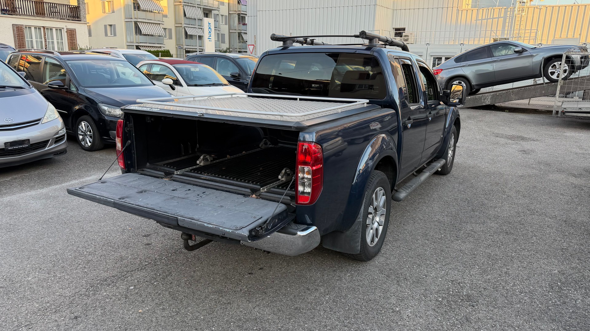 NISSAN Navara V6 Double Cab LE 3.0 dCi 4WD Automat-image-3