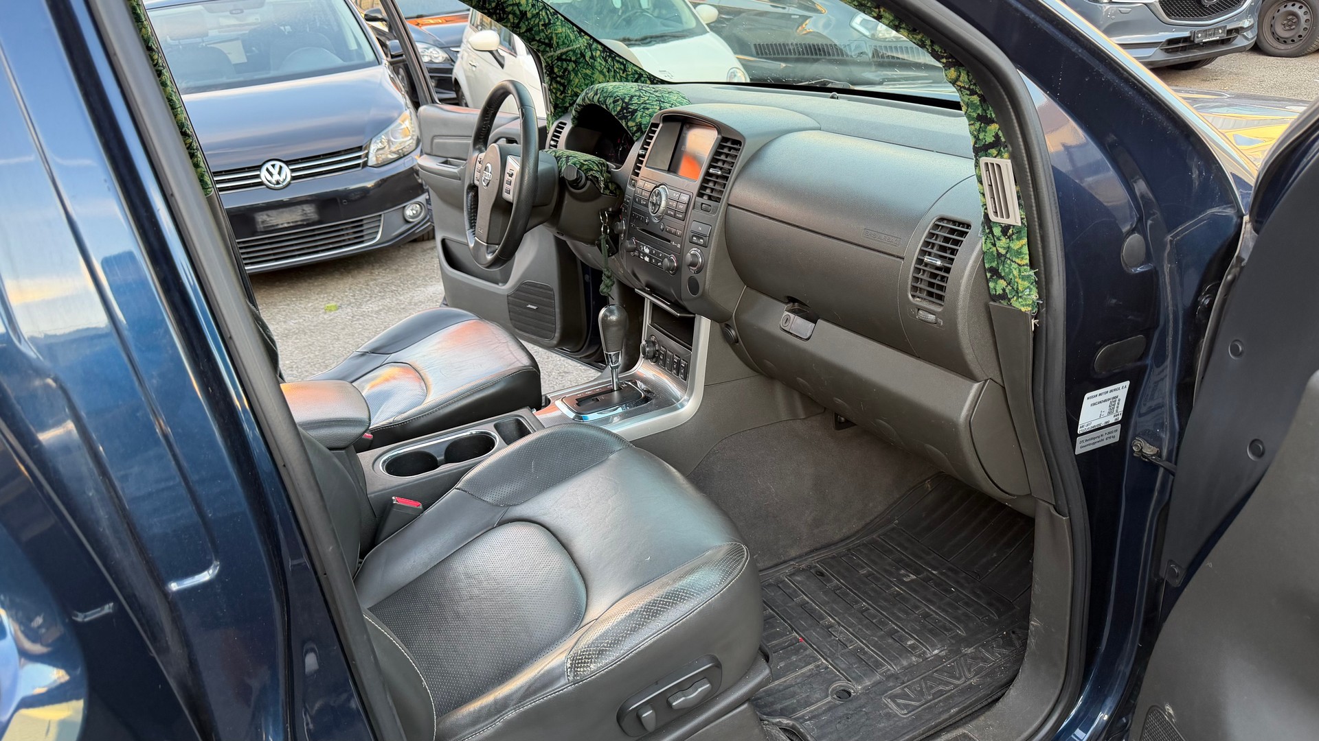 NISSAN Navara V6 Double Cab LE 3.0 dCi 4WD Automat-image-5