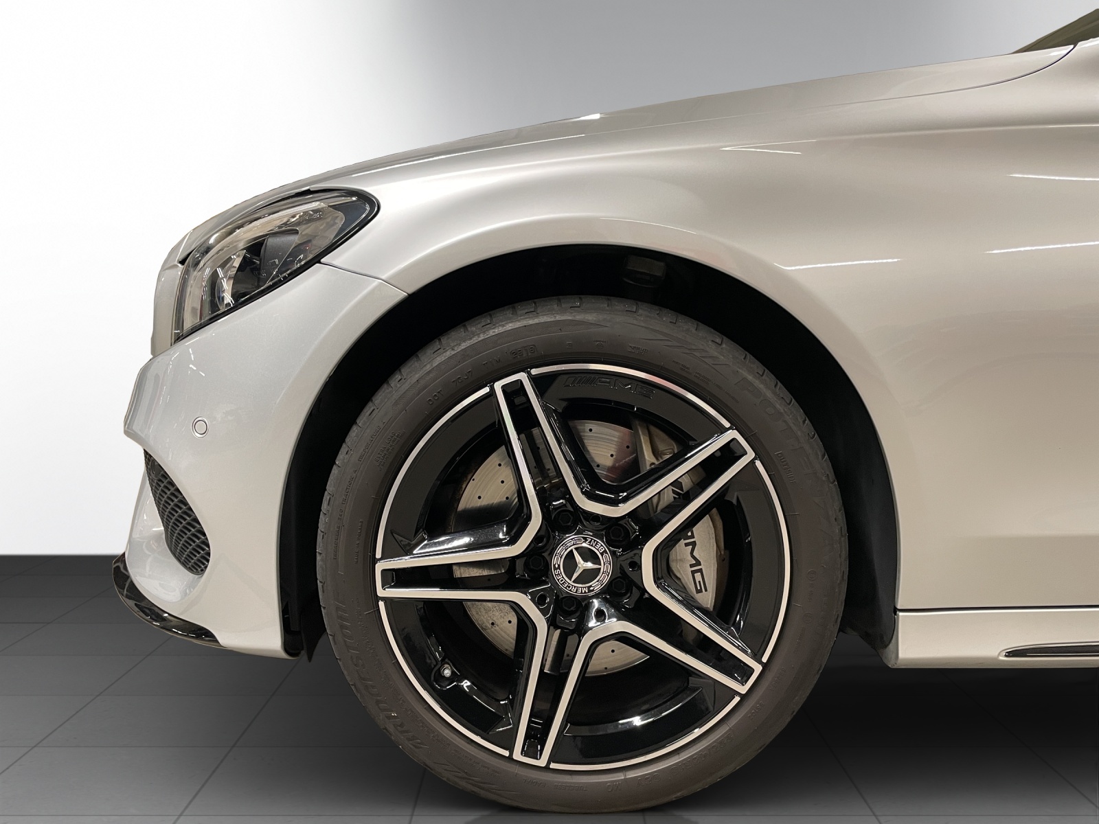 MERCEDES-BENZ C 250 BlueTEC AMG Line 4Matic 9G-Tronic-image-6
