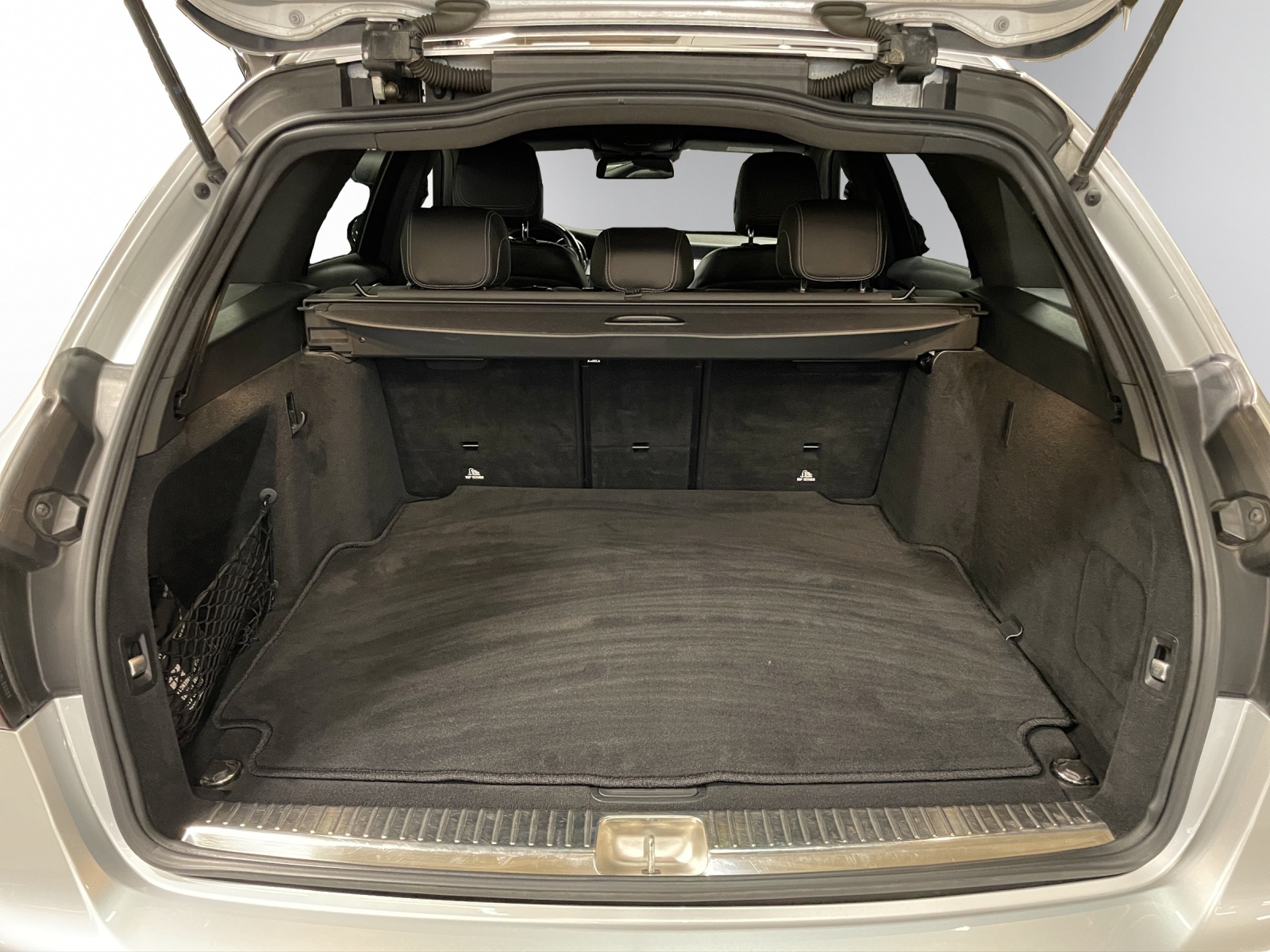 MERCEDES-BENZ C 250 BlueTEC AMG Line 4Matic 9G-Tronic-image-5