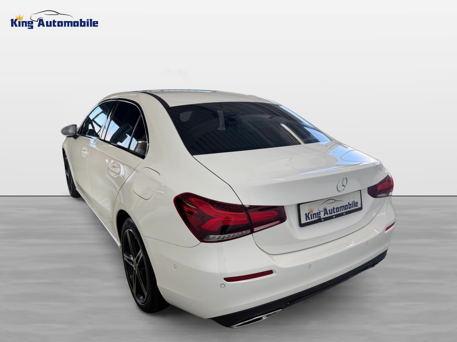 MERCEDES-BENZ A 200 Progressive 7G-DCT | Limousine | Frisch MFK | Ab Service | Navi | RF-Kamera-image-6