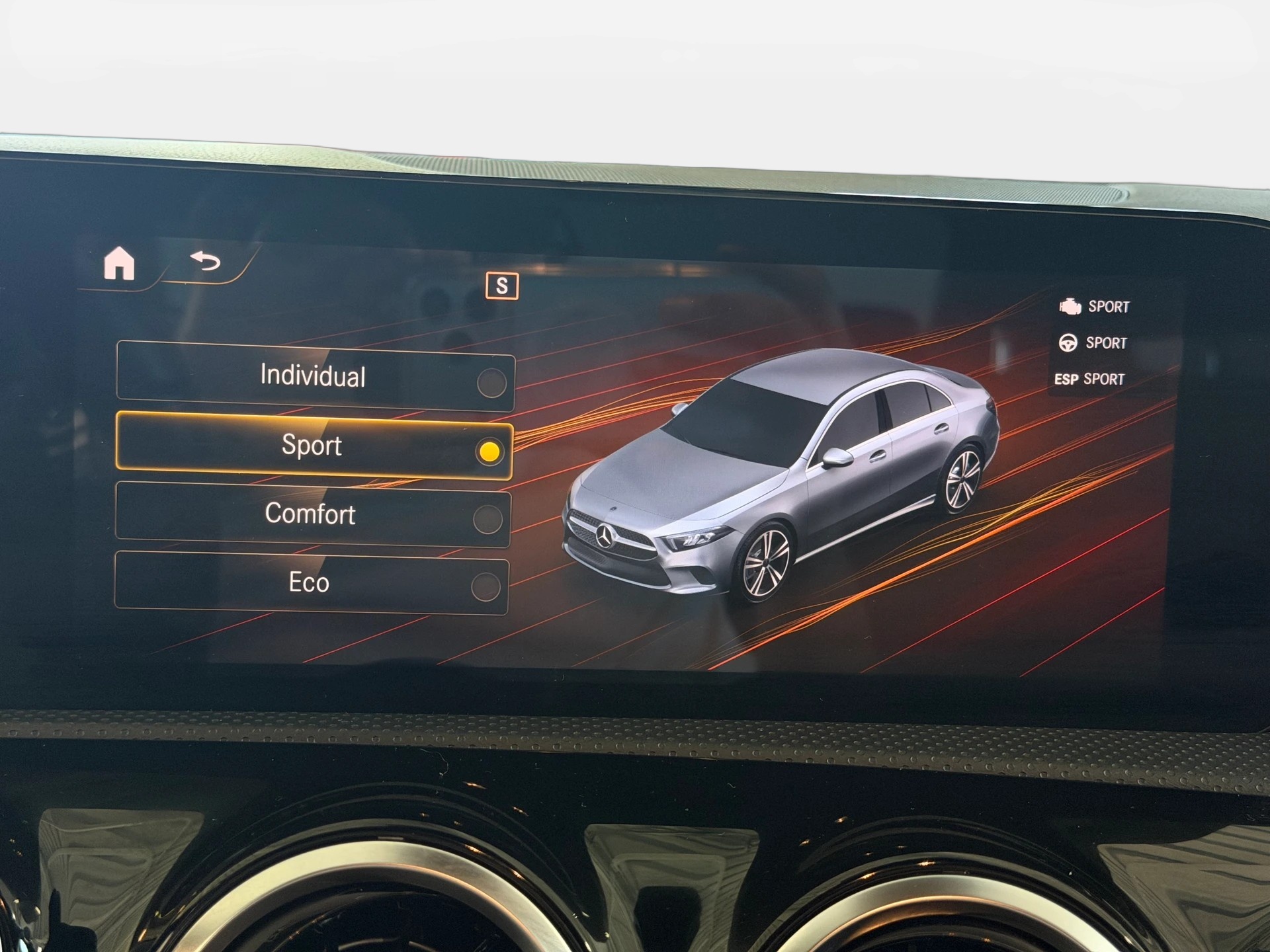 MERCEDES-BENZ A 200 Progressive 7G-DCT | Limousine | Frisch MFK | Ab Service | Navi | RF-Kamera-image-16