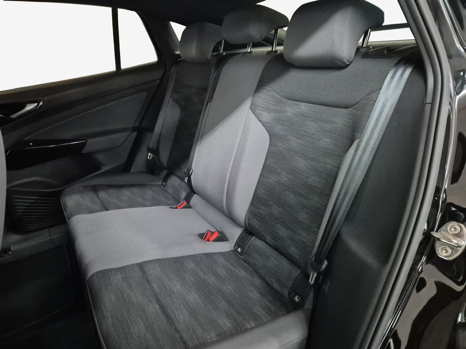 VW ID.5 Pro Performance 77 kWh-image-12