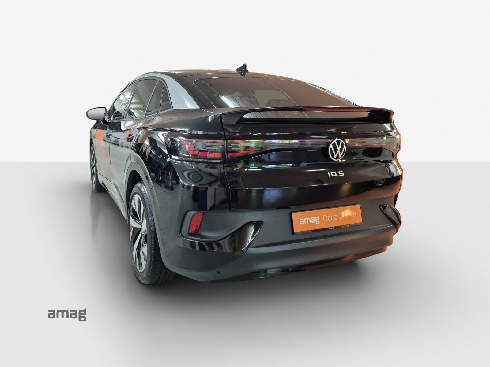 VW ID.5 Pro Performance 77 kWh-image-2