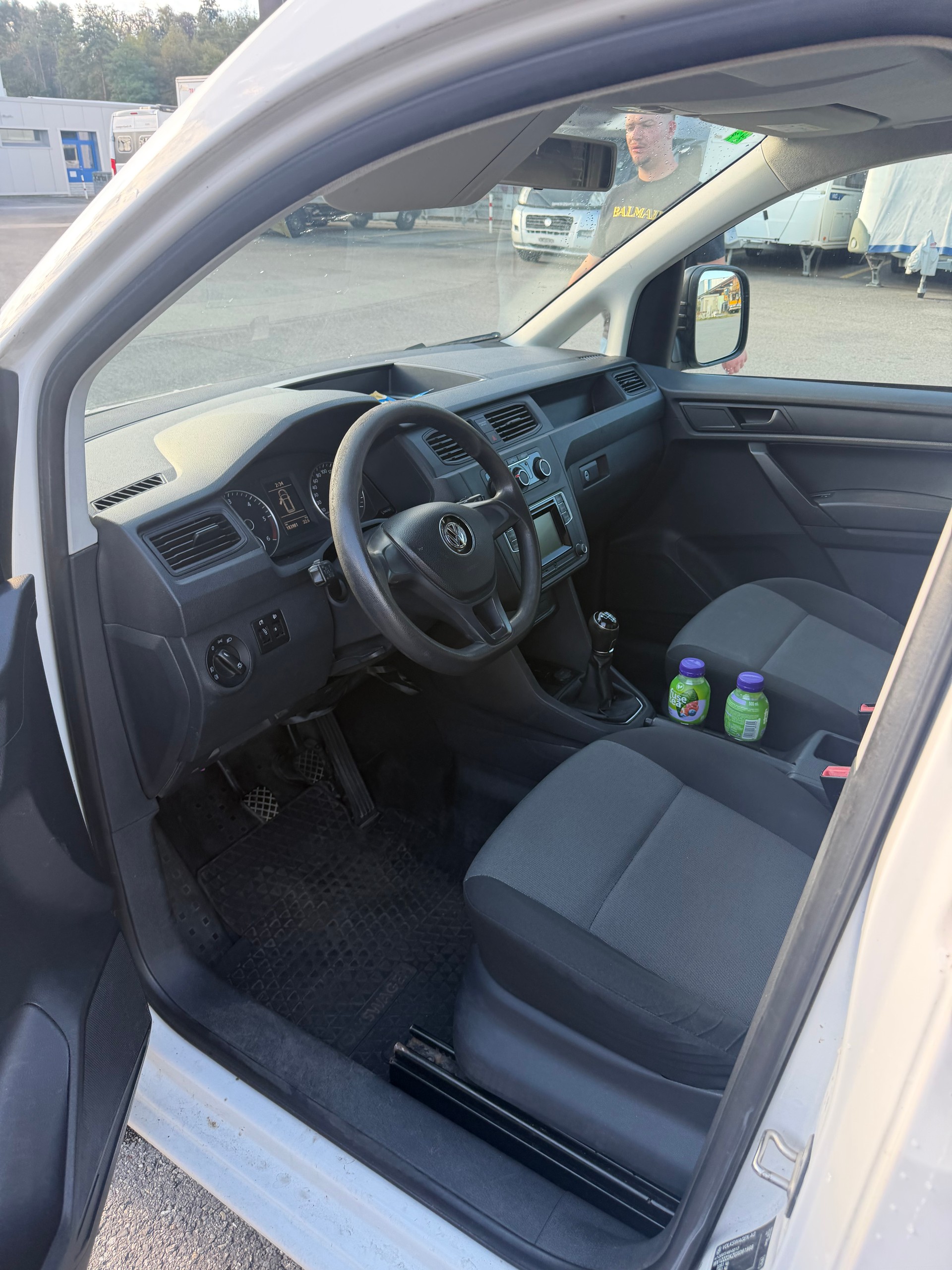 VW Caddy 2.0 TDI 4Motion-image-6