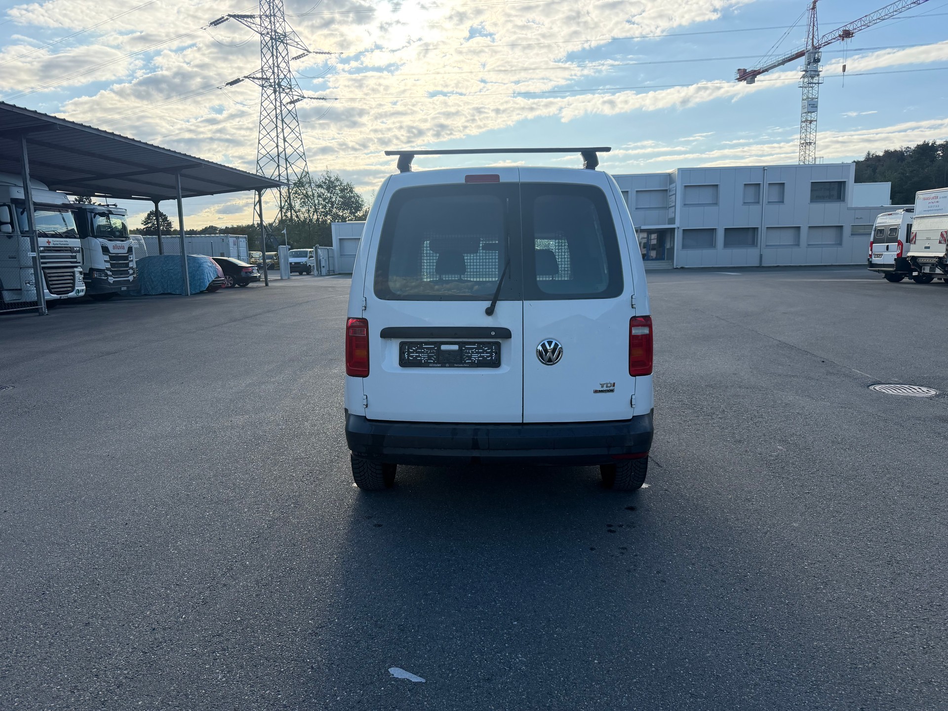 VW Caddy 2.0 TDI 4Motion-image-5