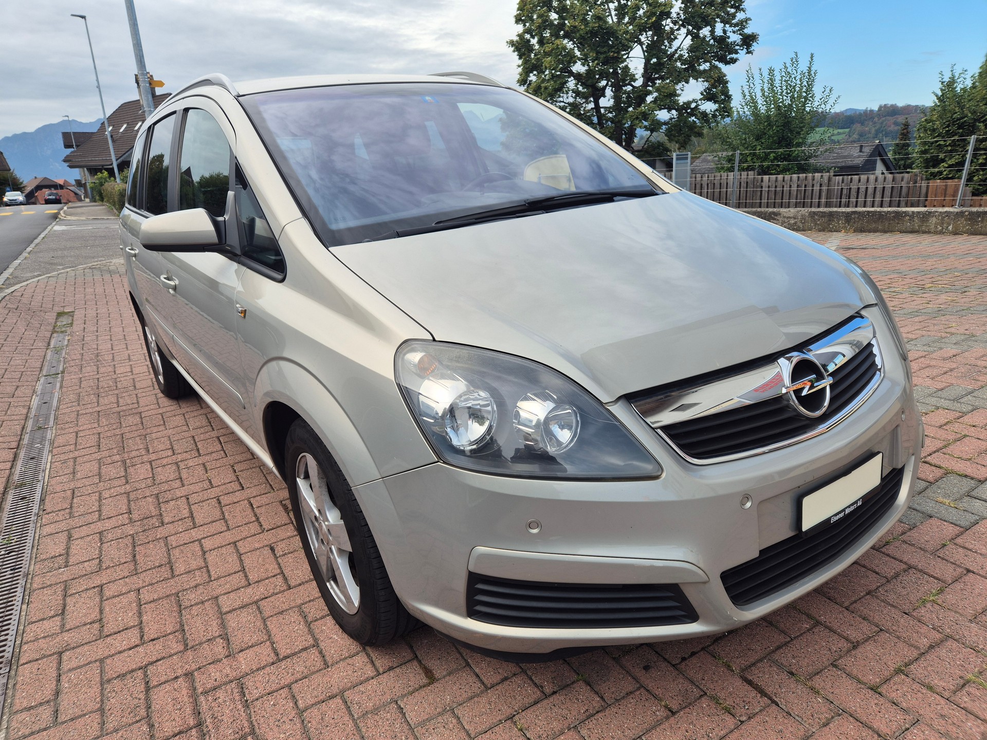 OPEL Zafira 2.2i 16V Enjoy-image-1