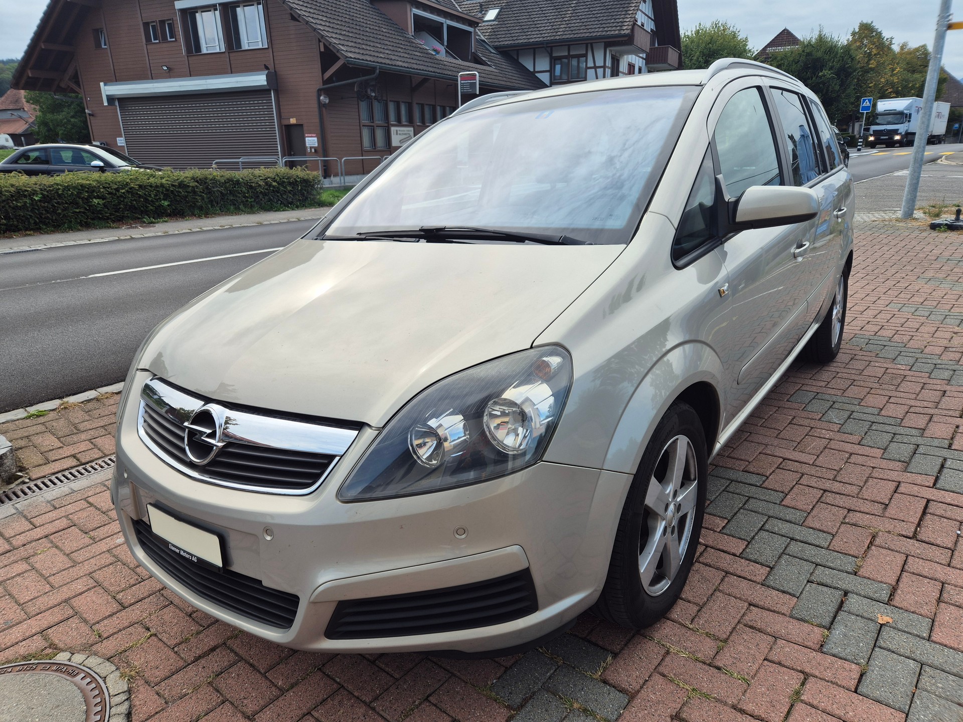 OPEL Zafira 2.2i 16V Enjoy-image-0