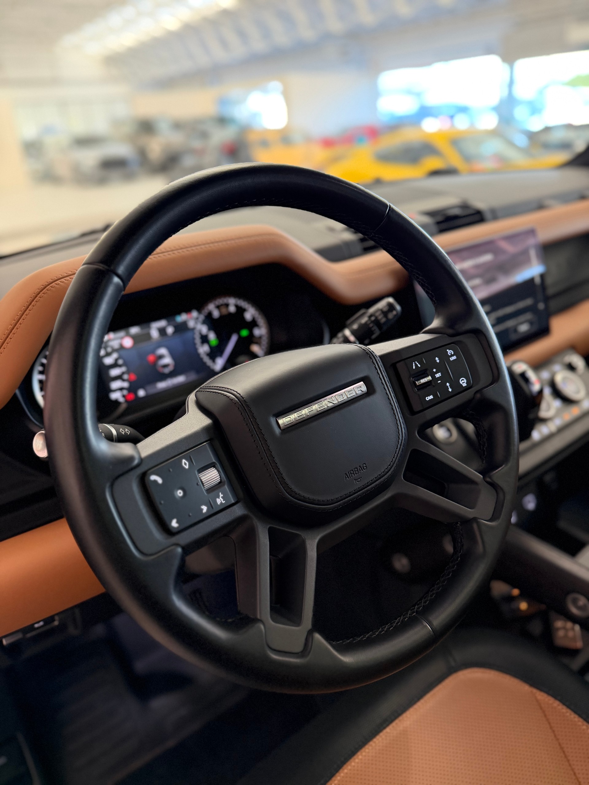 LAND ROVER Defender 90 P400 I6 HSE 3.0 AT8 XDynamic-image-12