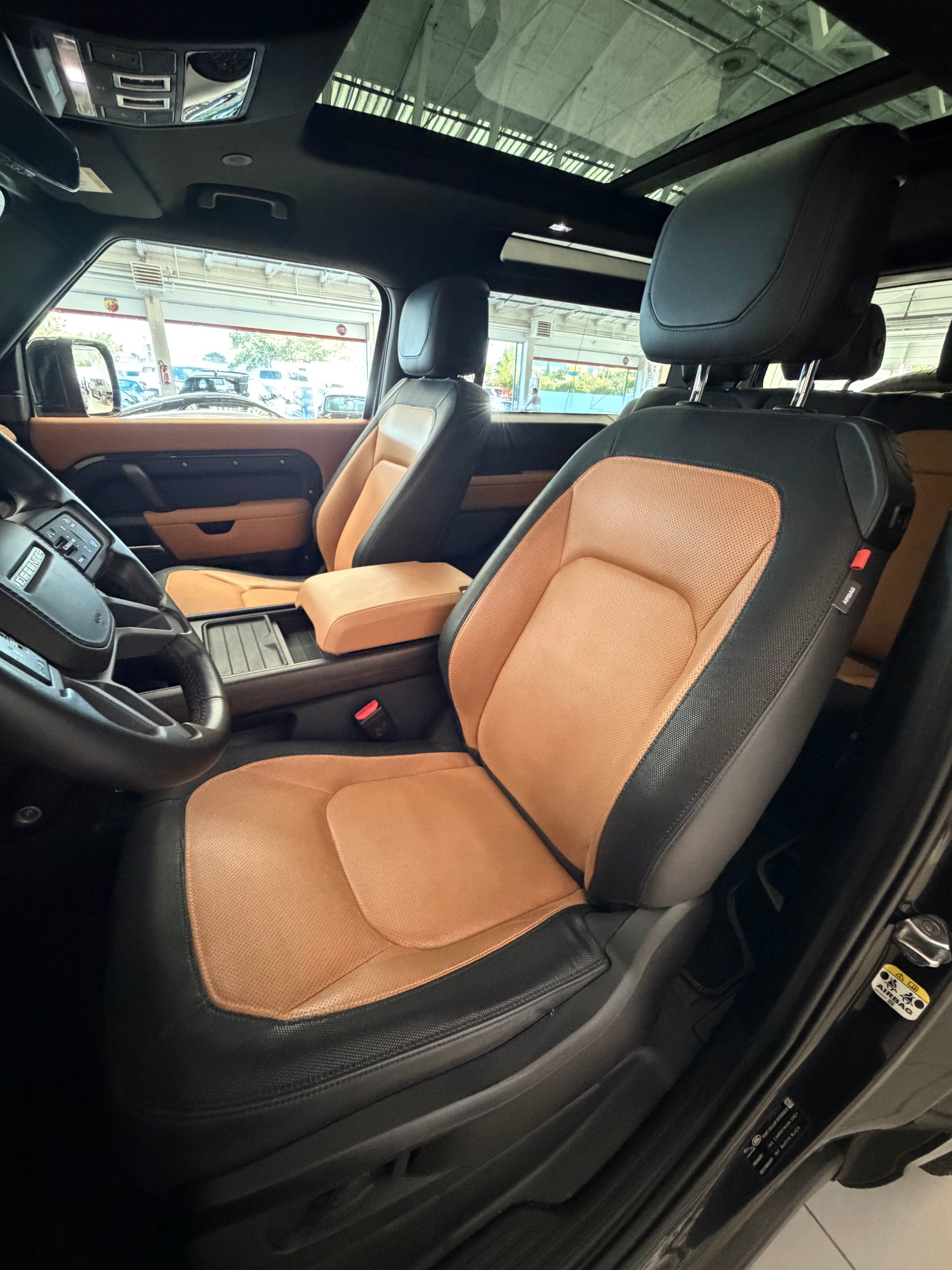 LAND ROVER Defender 90 P400 I6 HSE 3.0 AT8 XDynamic-image-13