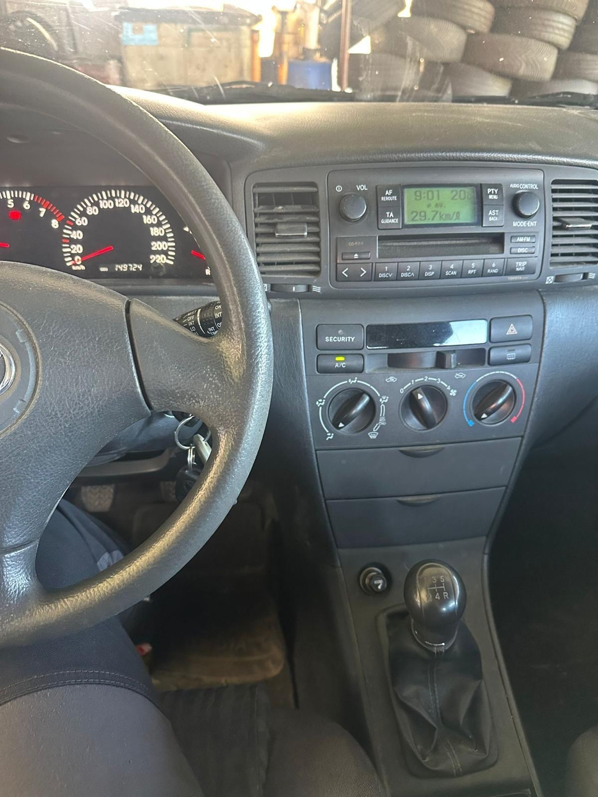 TOYOTA Corolla 1.6 Linea Sol-image-3
