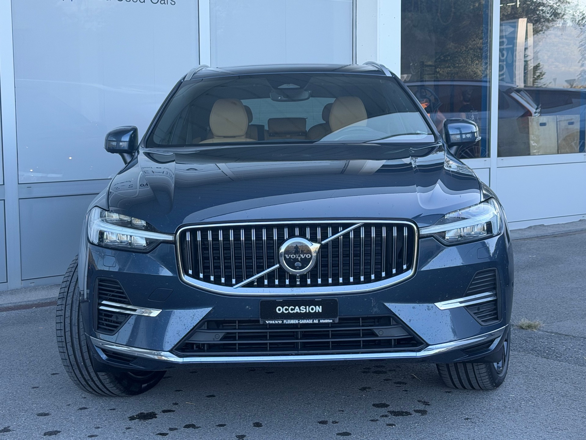 VOLVO XC60 T6 eAWD Ultimate Bright Geartronic-image-4