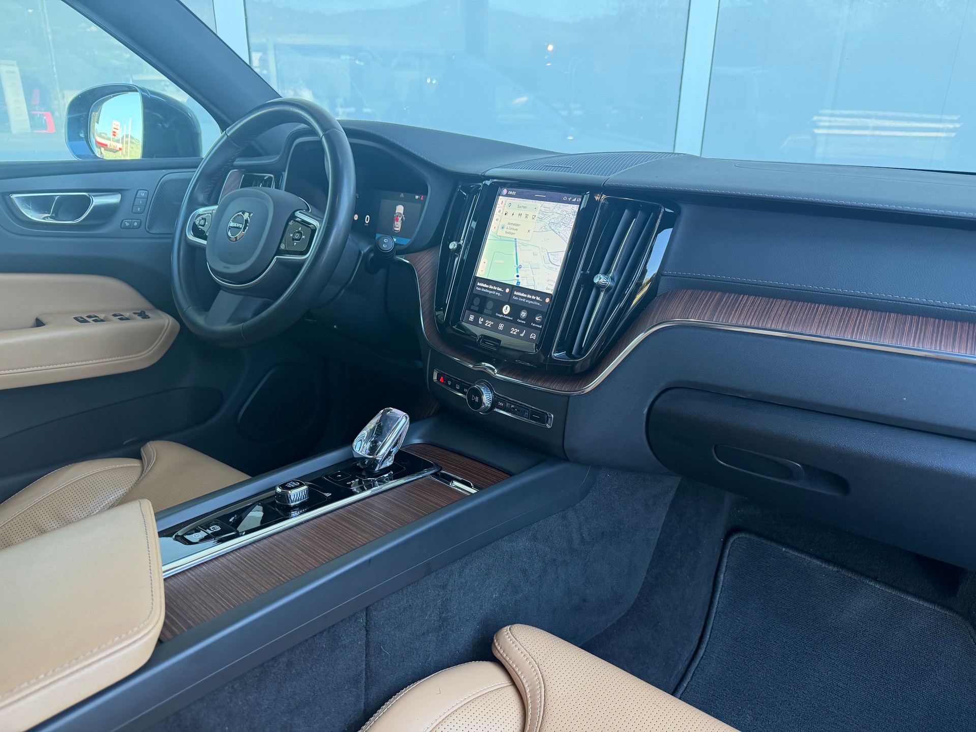 VOLVO XC60 T6 eAWD Ultimate Bright Geartronic-showroom-element-2