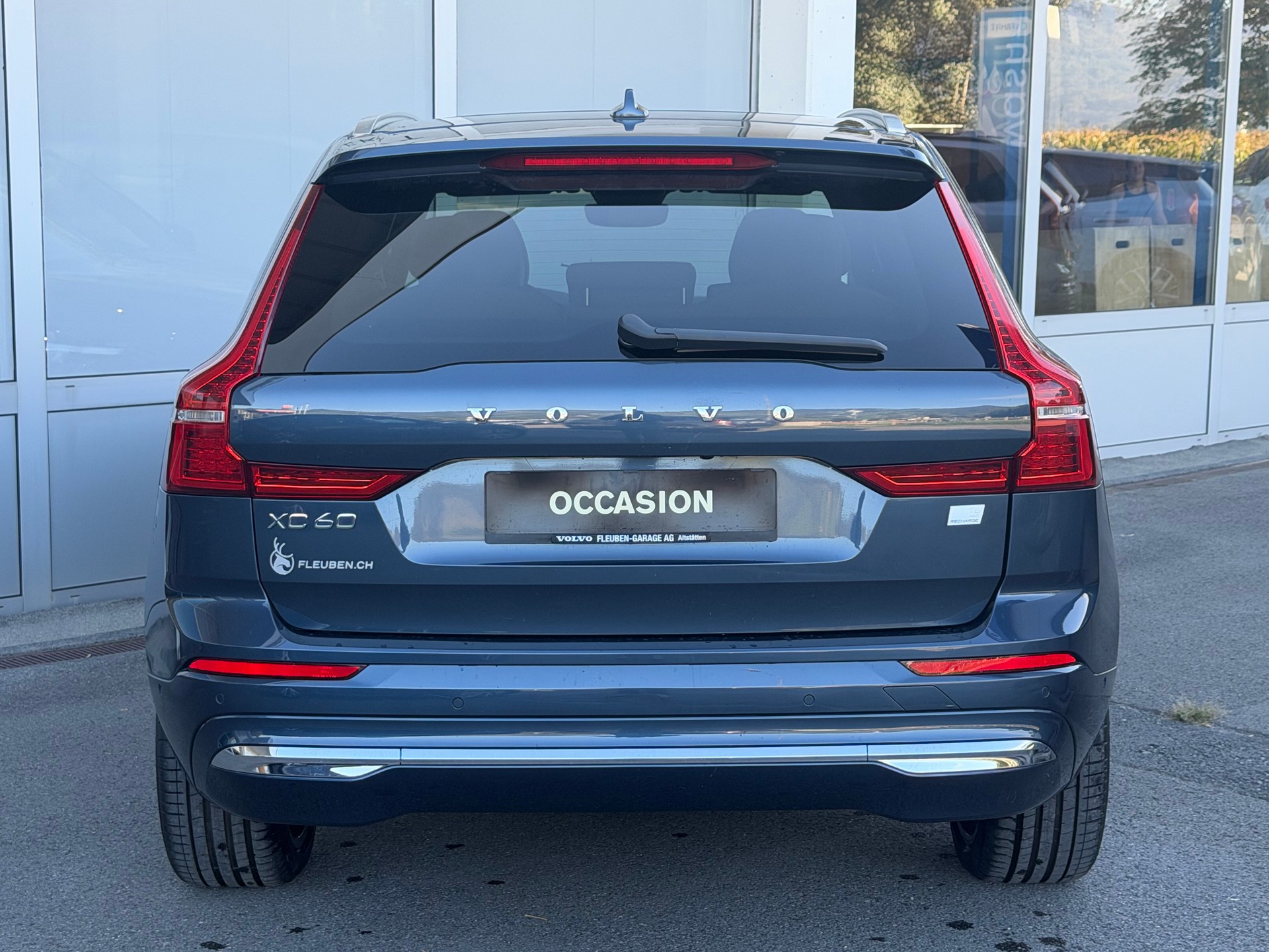 VOLVO XC60 T6 eAWD Ultimate Bright Geartronic-image-2