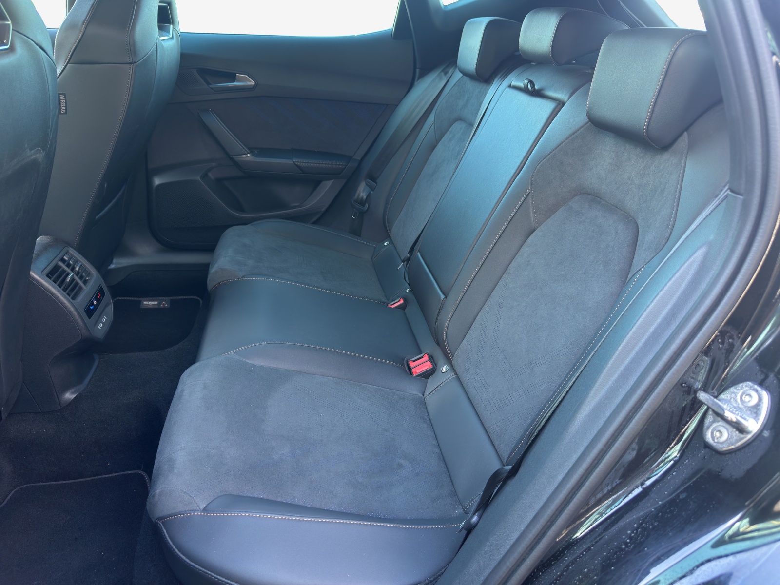 CUPRA Formentor 1.5 e-HYBRID pHEV VZ DSG-image-11