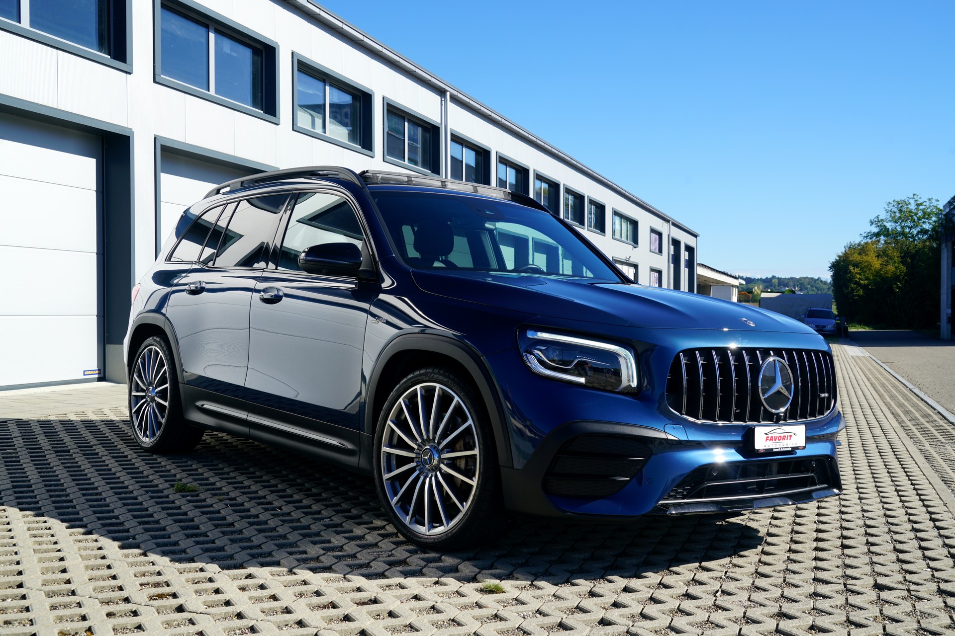 MERCEDES-BENZ GLB 35 AMG 4Matic 8G-Tronic (CH)-image-1