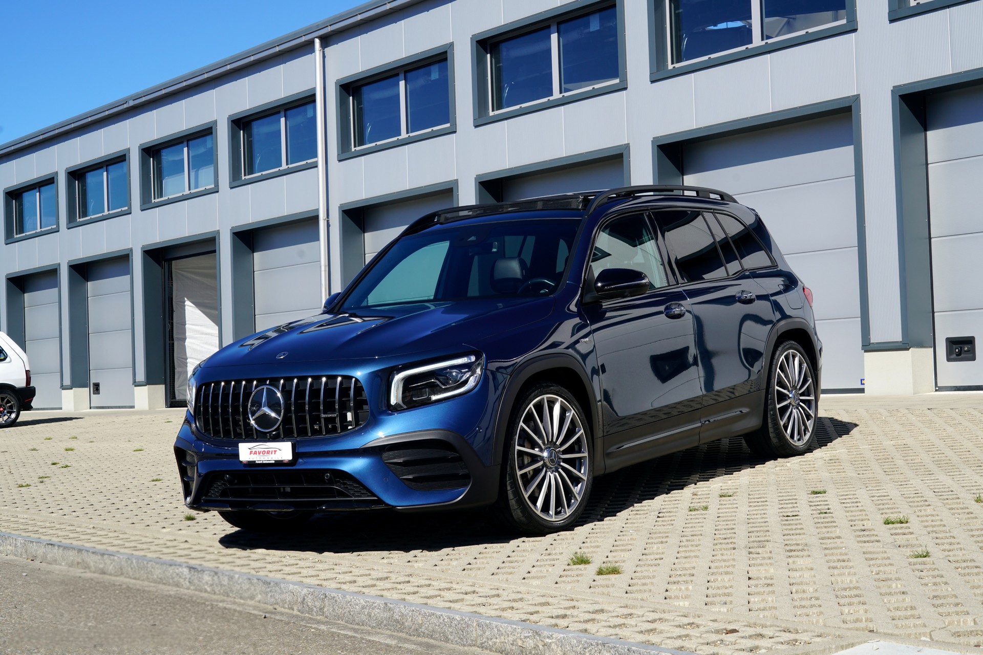 MERCEDES-BENZ GLB 35 AMG 4Matic 8G-Tronic (CH)-image-0