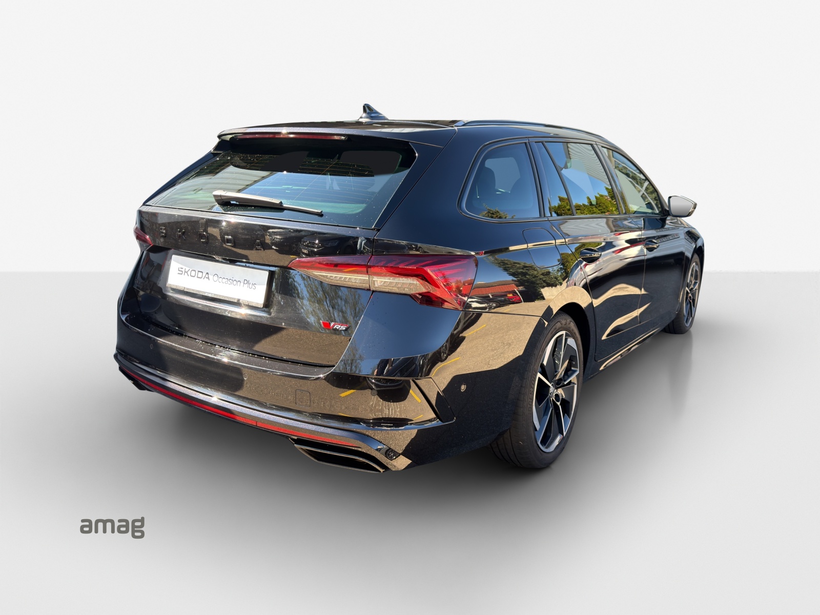 SKODA Octavia Combi 2.0 TSI DSG RS-image-4