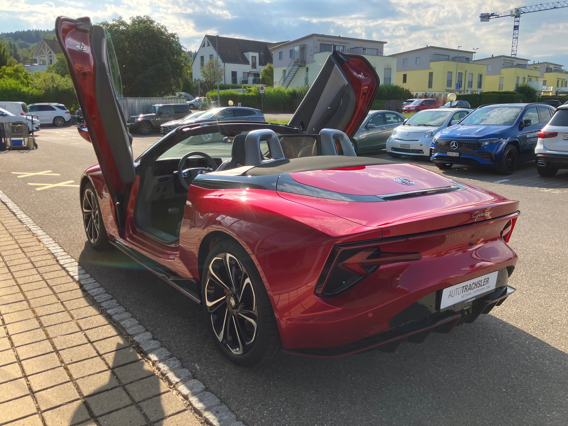 MG Cyberster 77kWh 4WD-image-4