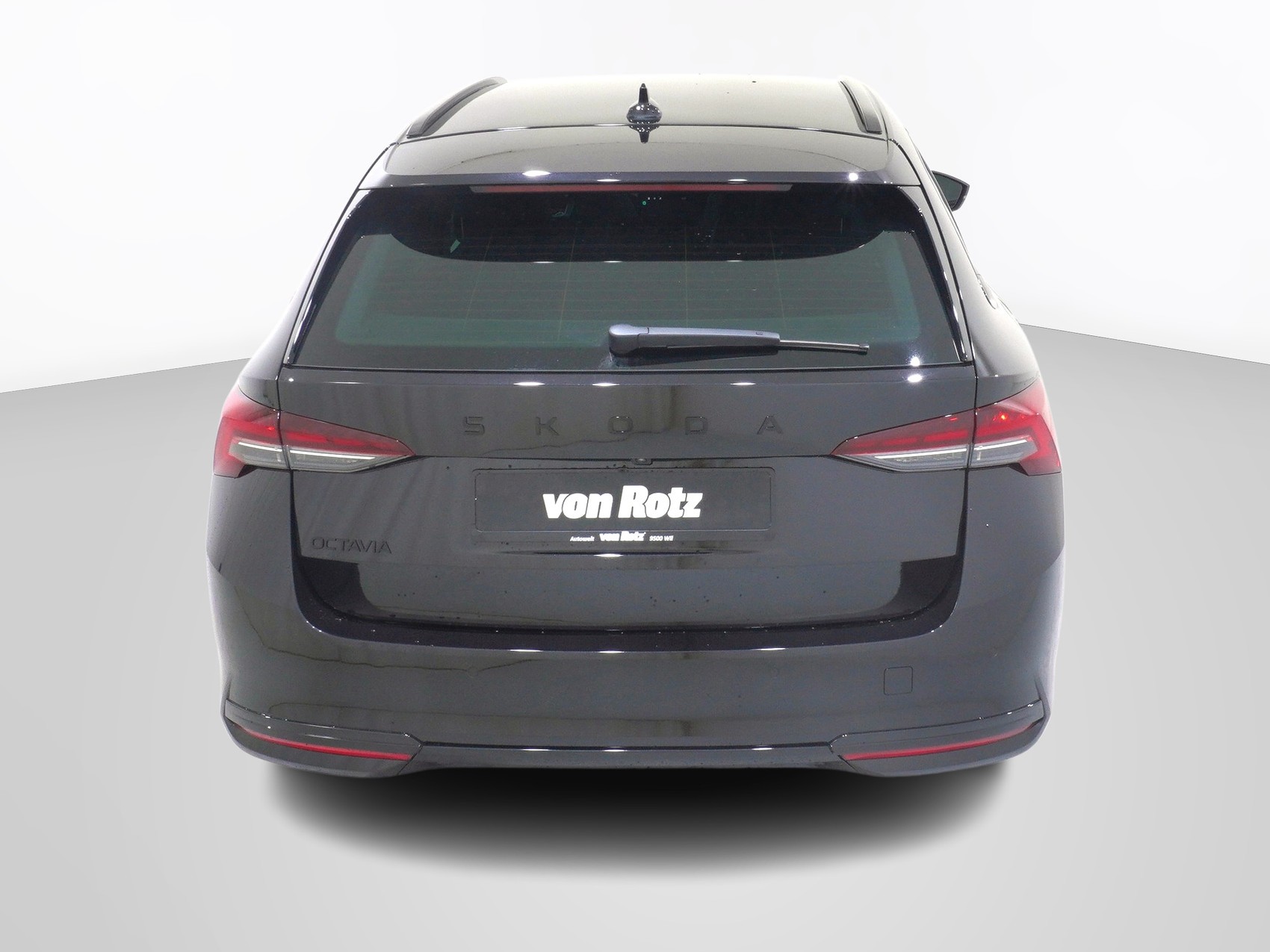 SKODA Octavia 1.5 TSI mHEV SportLine DSG-image-2
