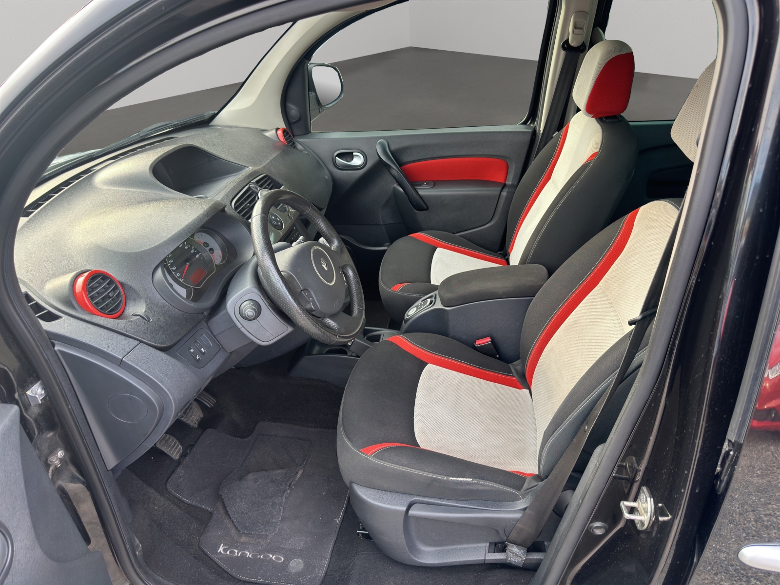 RENAULT Kangoo 1.6 16V Happy Family-image-9
