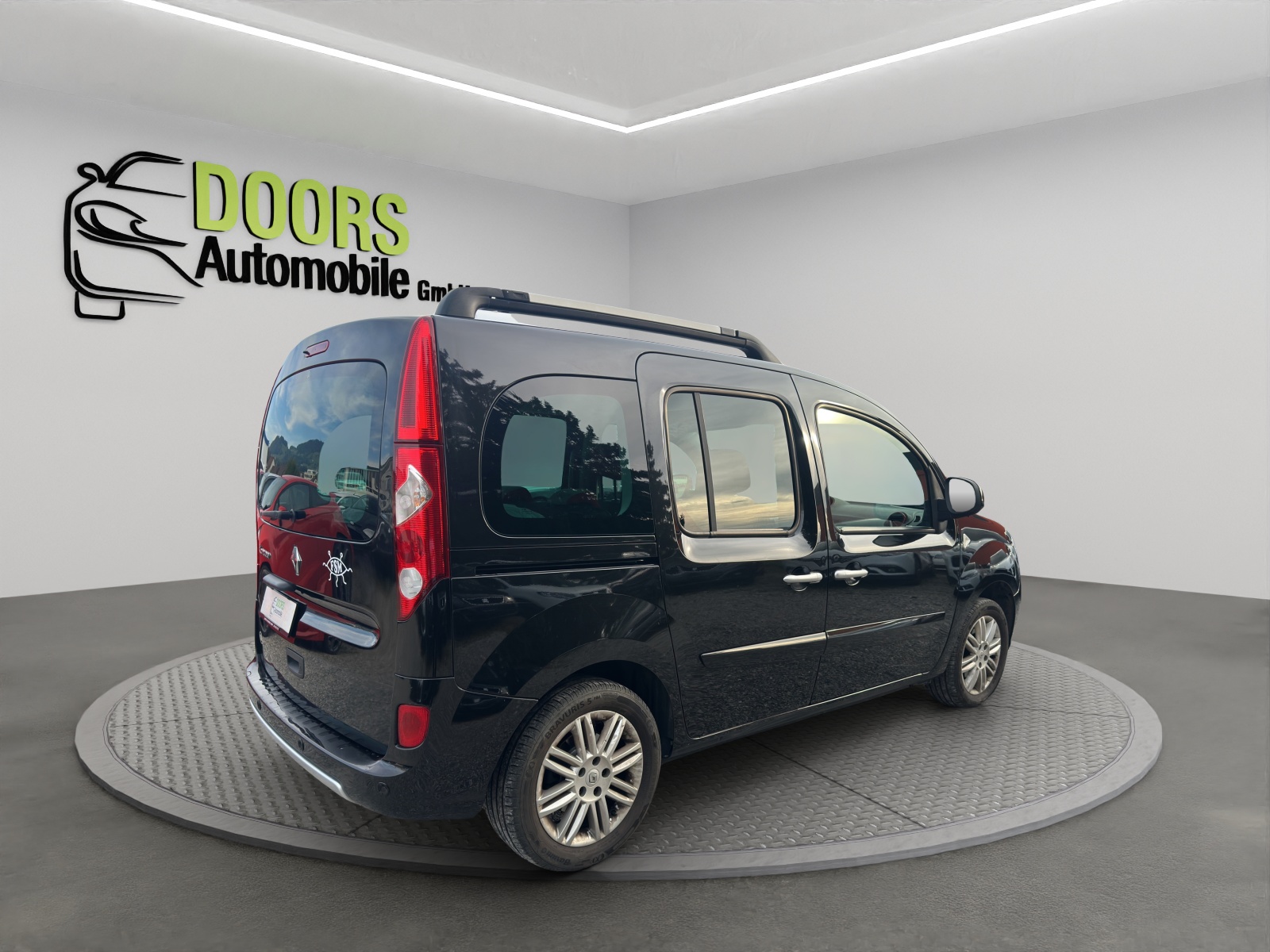 RENAULT Kangoo 1.6 16V Happy Family-image-3
